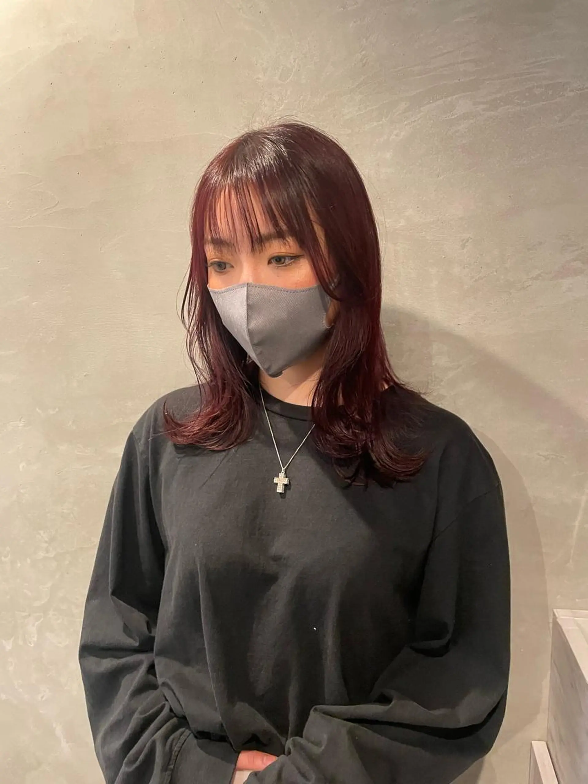 セミロング カラー ボルドーカラー 似合わせカット ヘアカラー 渋谷 留菜のヘアスタイル