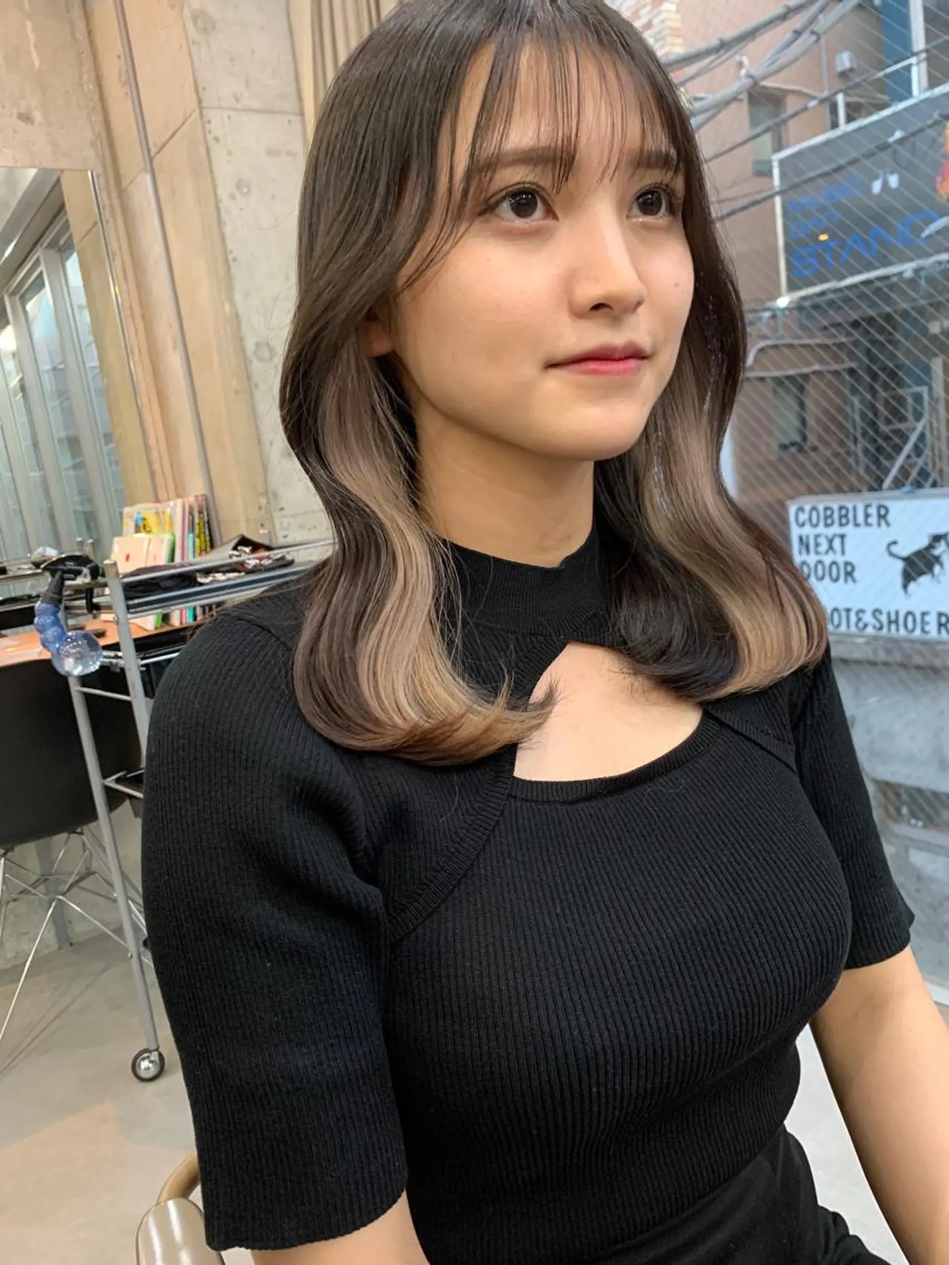 セミロング カラー SAKURA 原宿所属・なかの たくみのヘアスタイル