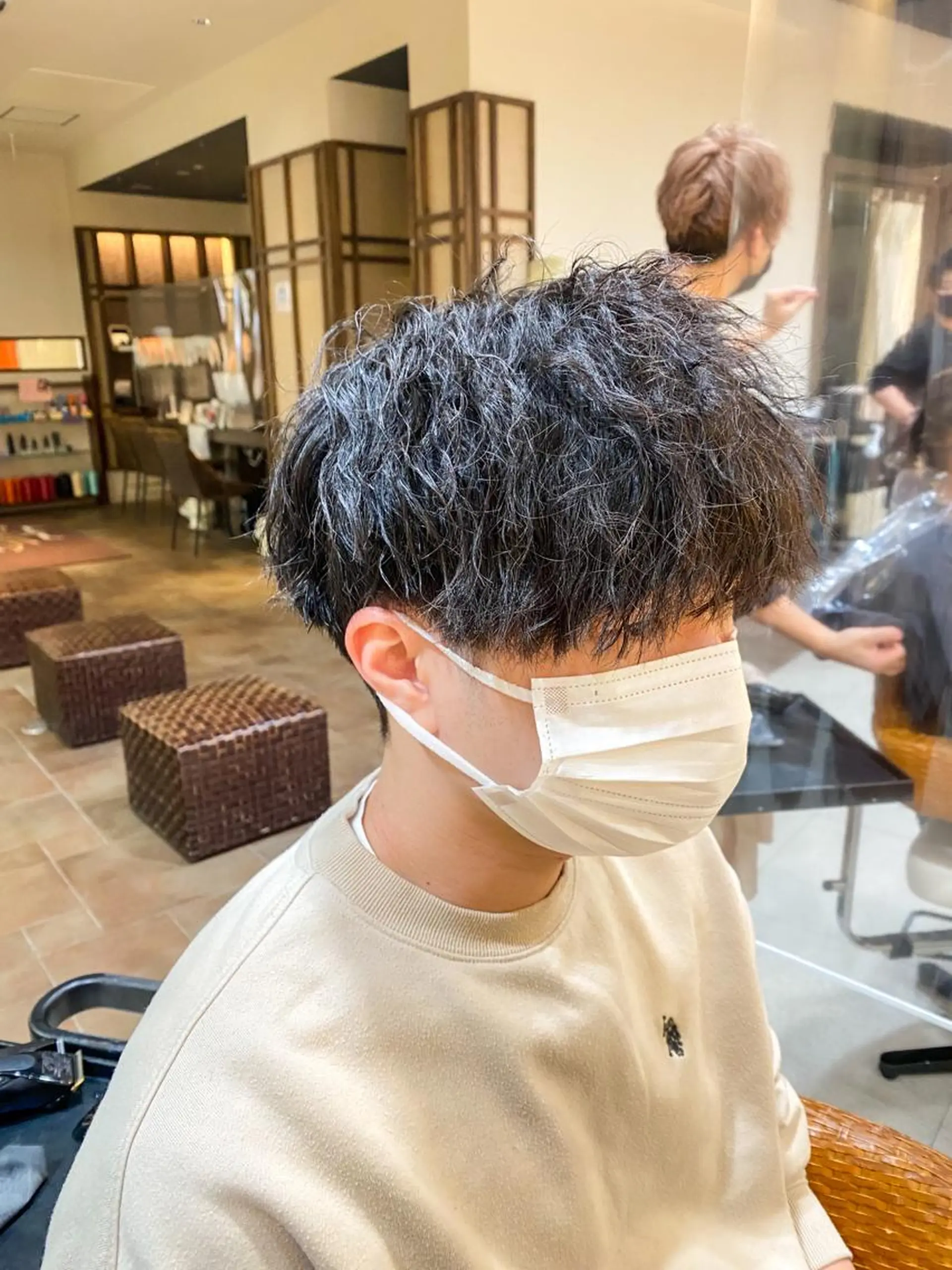 パーマ メンズ カット パーマ トリートメント スパイラル波巻き パーマ井本汰壱のヘアスタイル