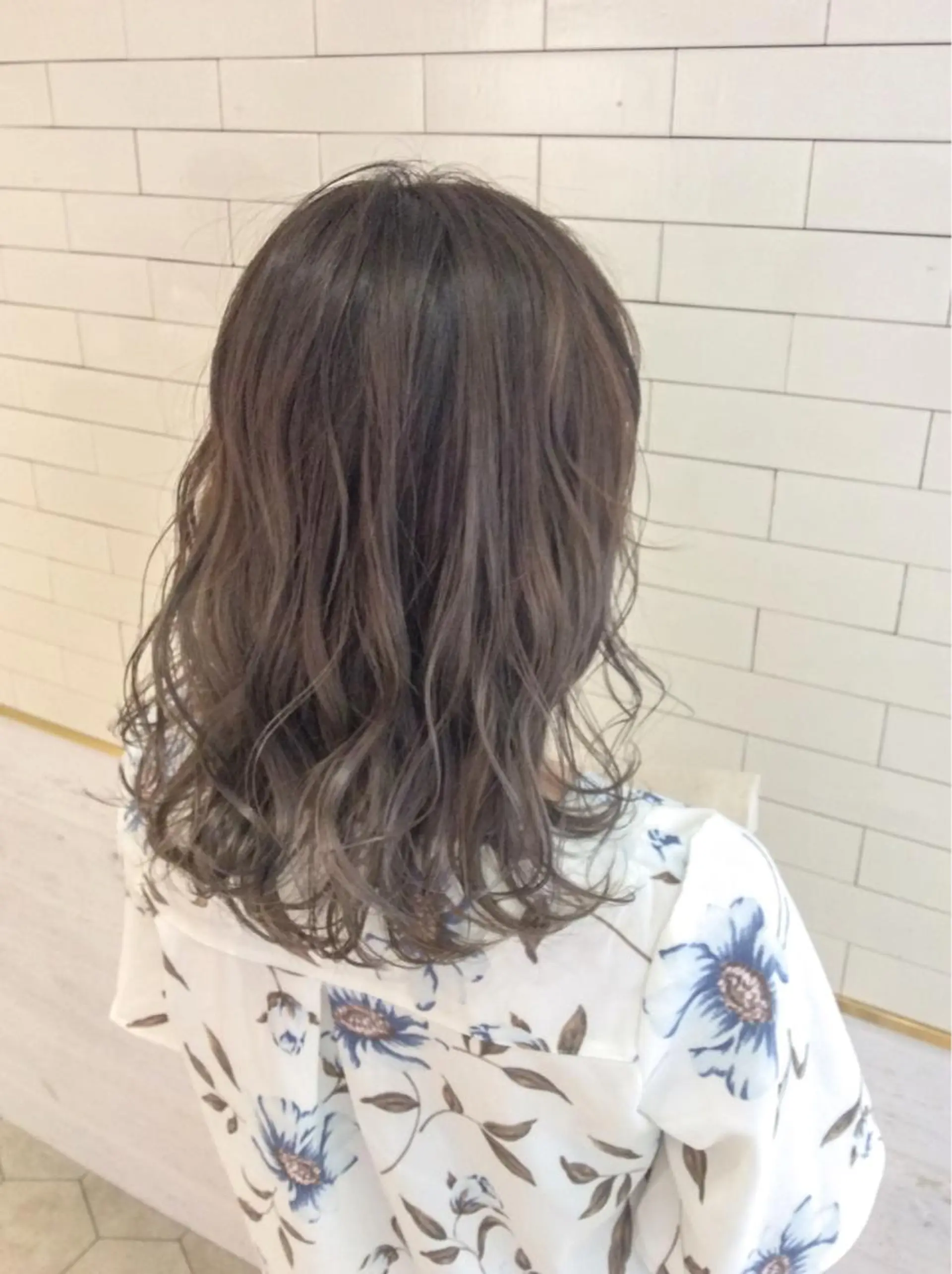 ミディアム カラー レイヤーカット× 髪質改善たもりのヘアスタイル