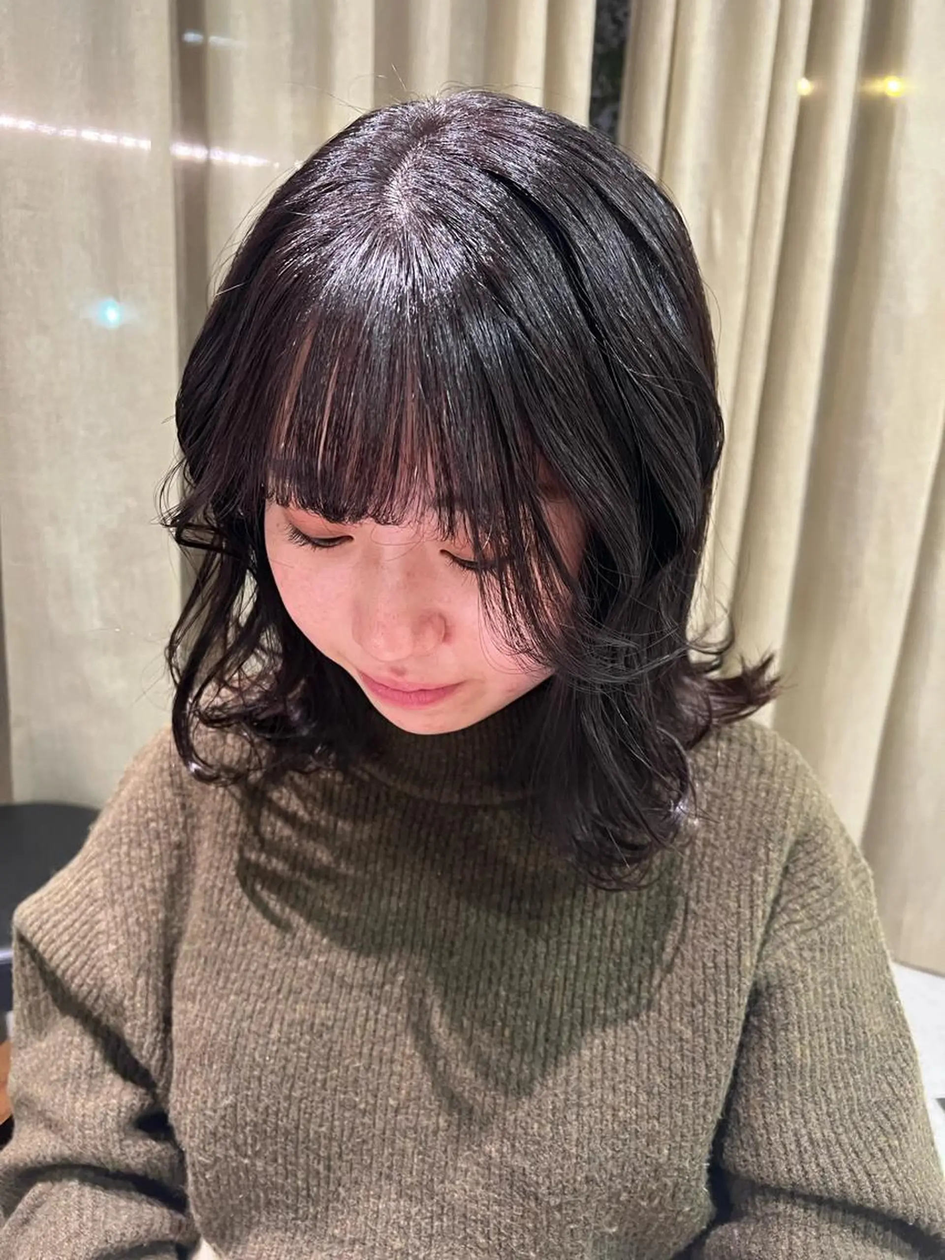 セミロング 似合わせカット 小林愛奈のヘアスタイル