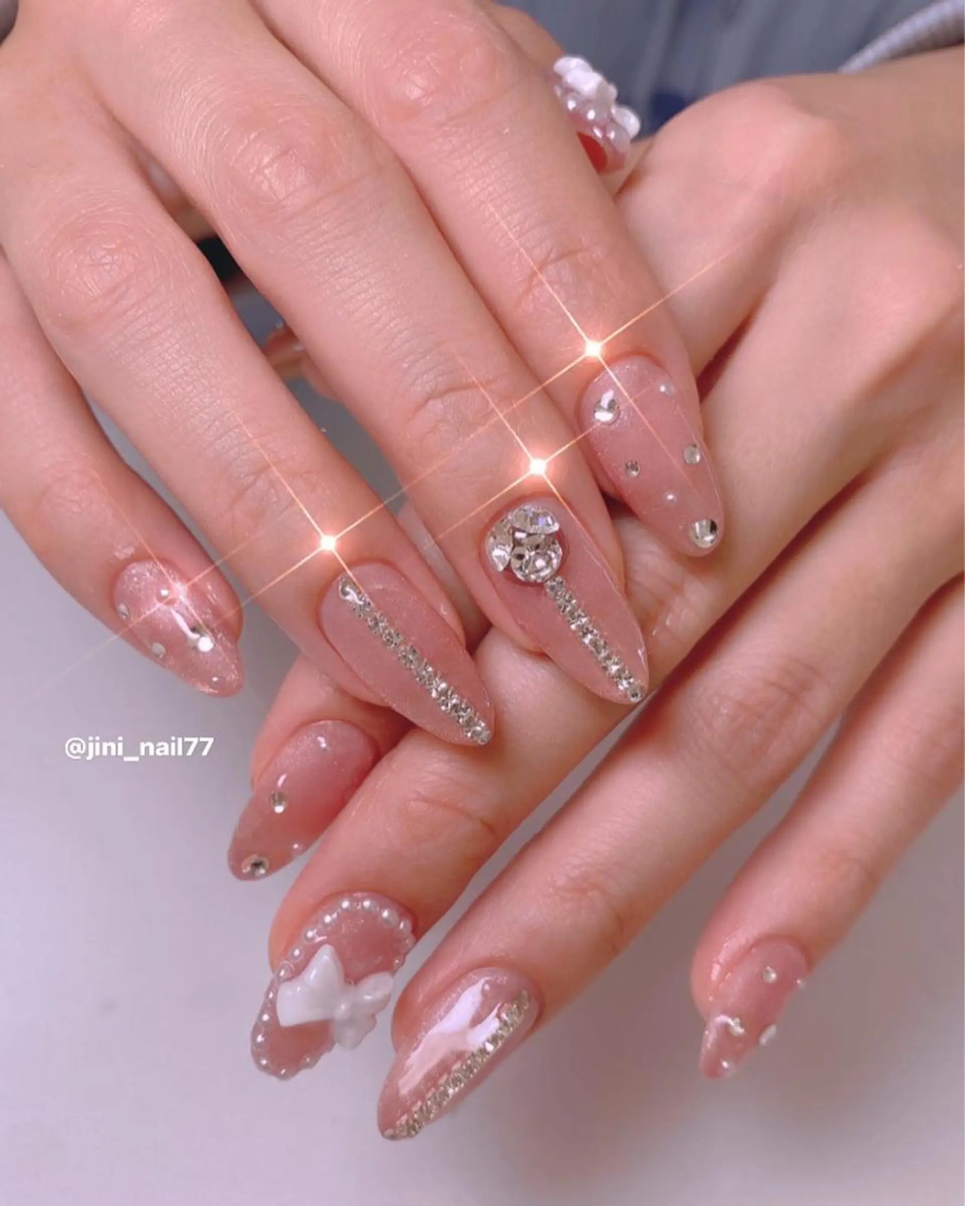 ネイル JINI NAIL所属・ジニ ネイルのネイルデザイン