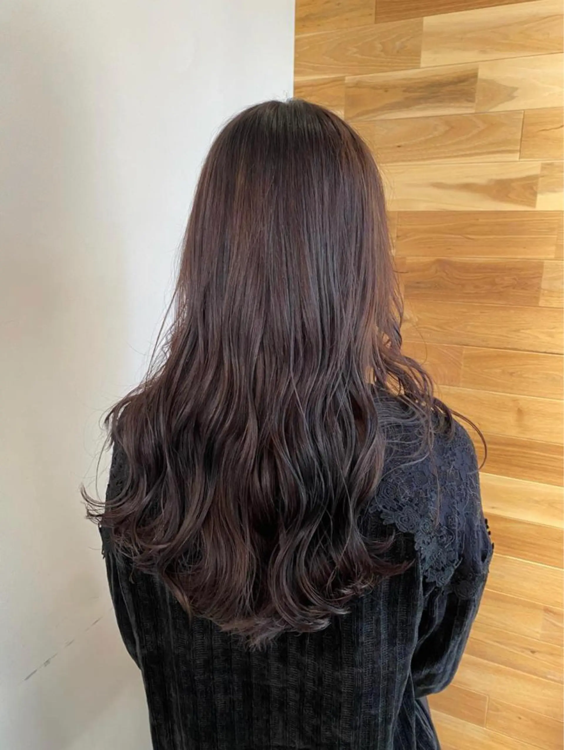 ロング 切りっぱなしボブイヤ リングカラー清水隆央のヘアスタイル