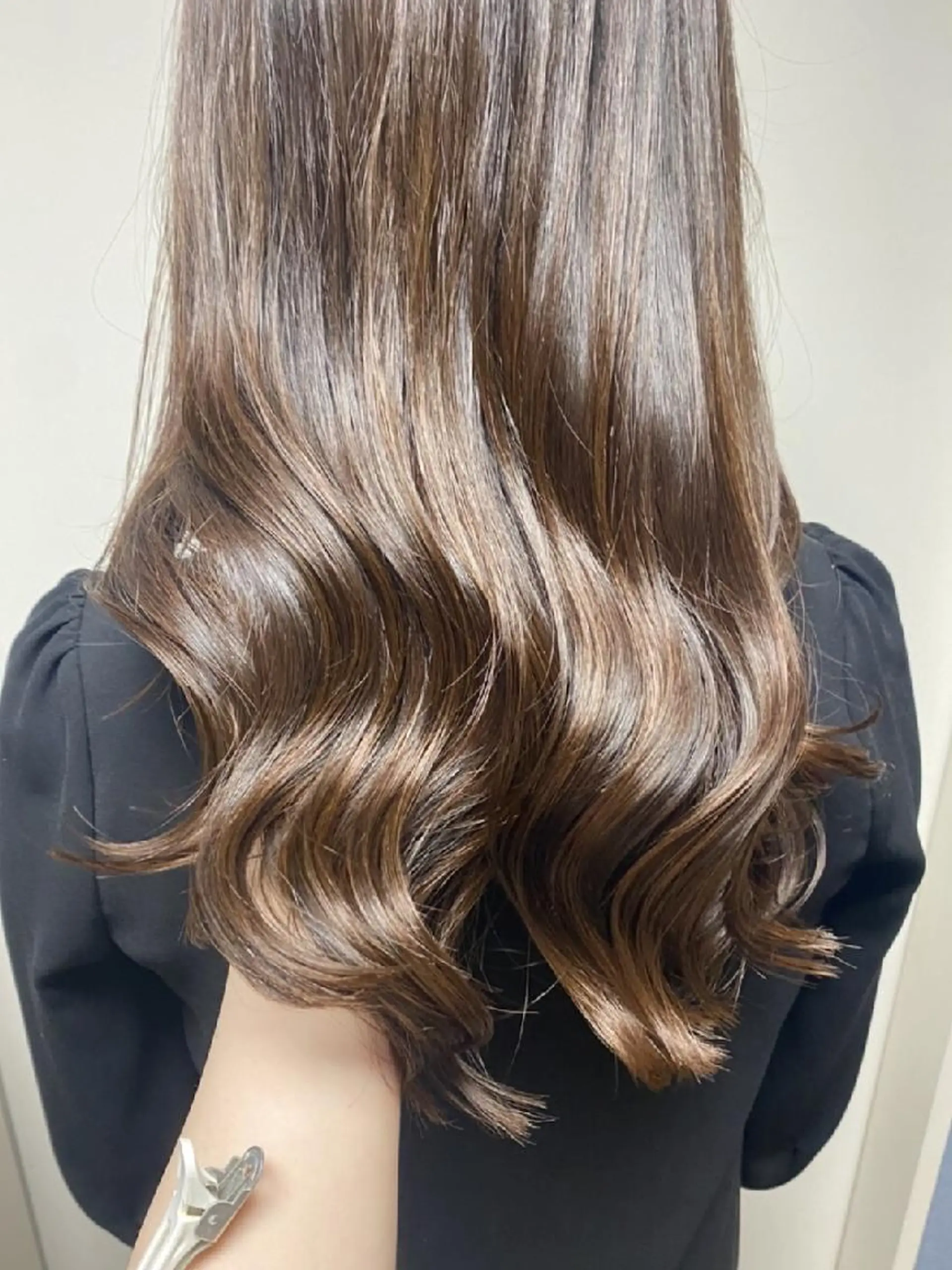 カラー ロング トリートメント AnFye une qatllのヘアスタイル