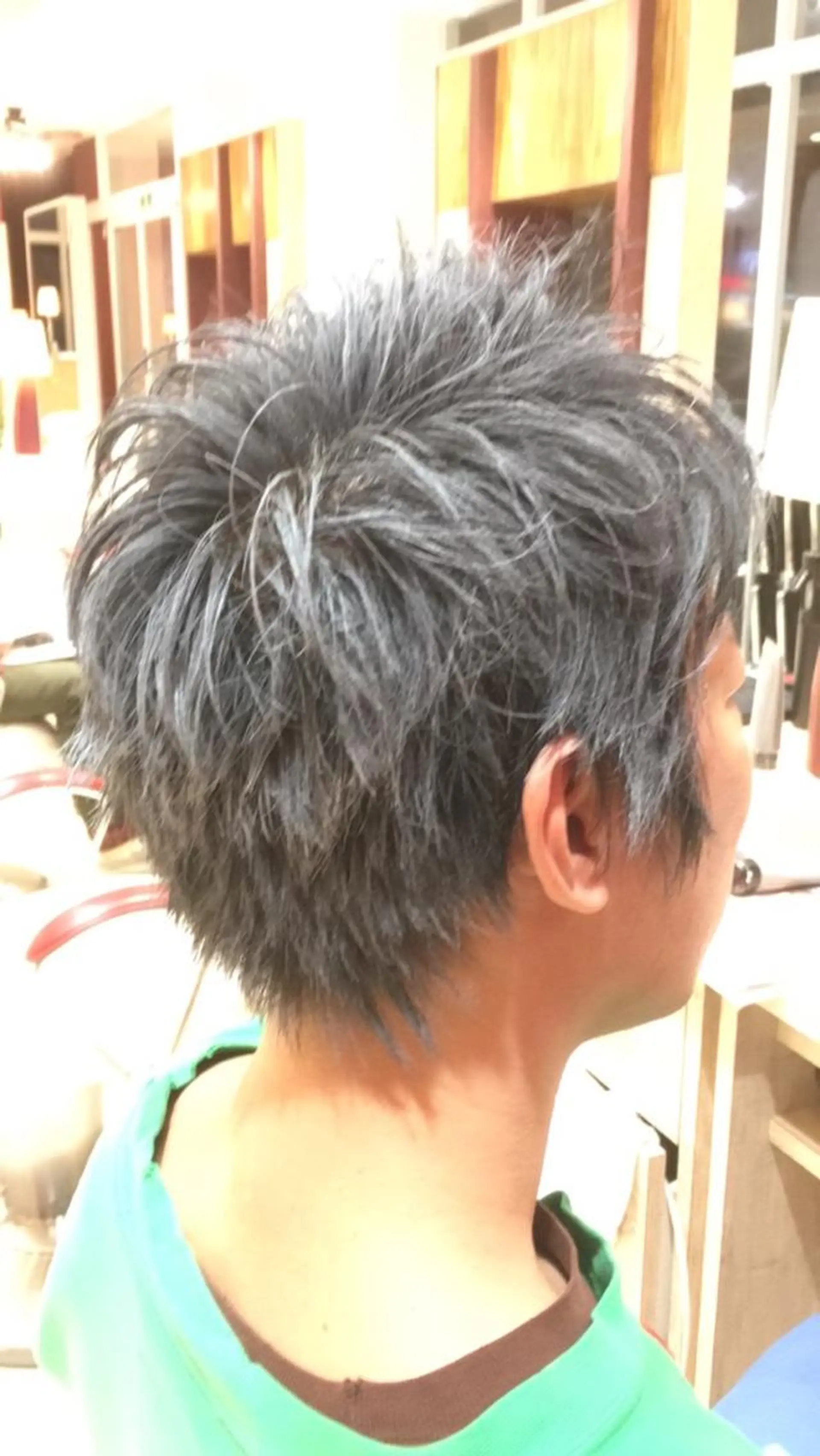 ショート メンズ graxi'    グラシー所属・ブリーチ/ハイトーン SERINAのヘアスタイル