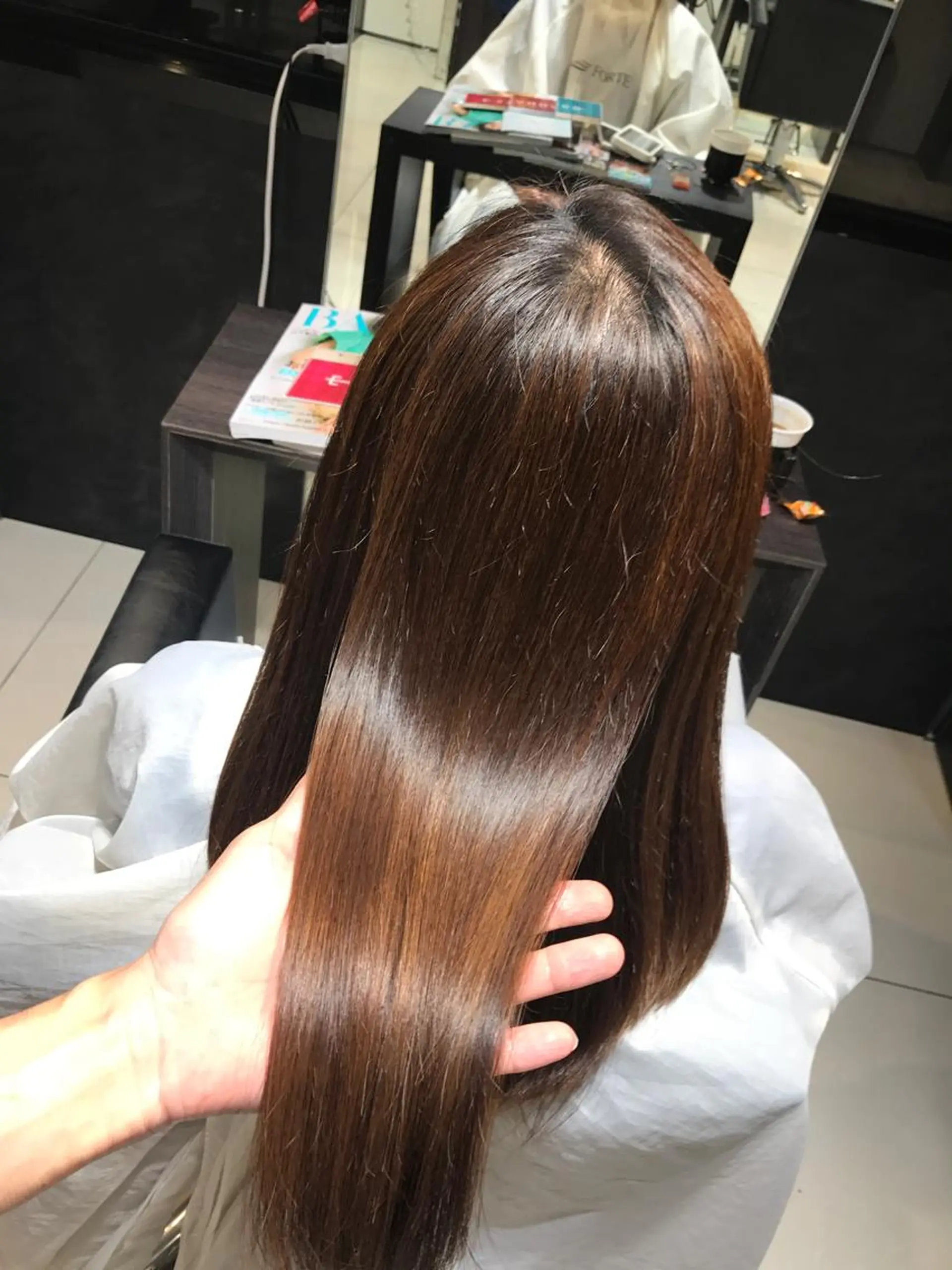 セミロング FORTE所属・フォルテ青山 カットカラー0円のヘアスタイル