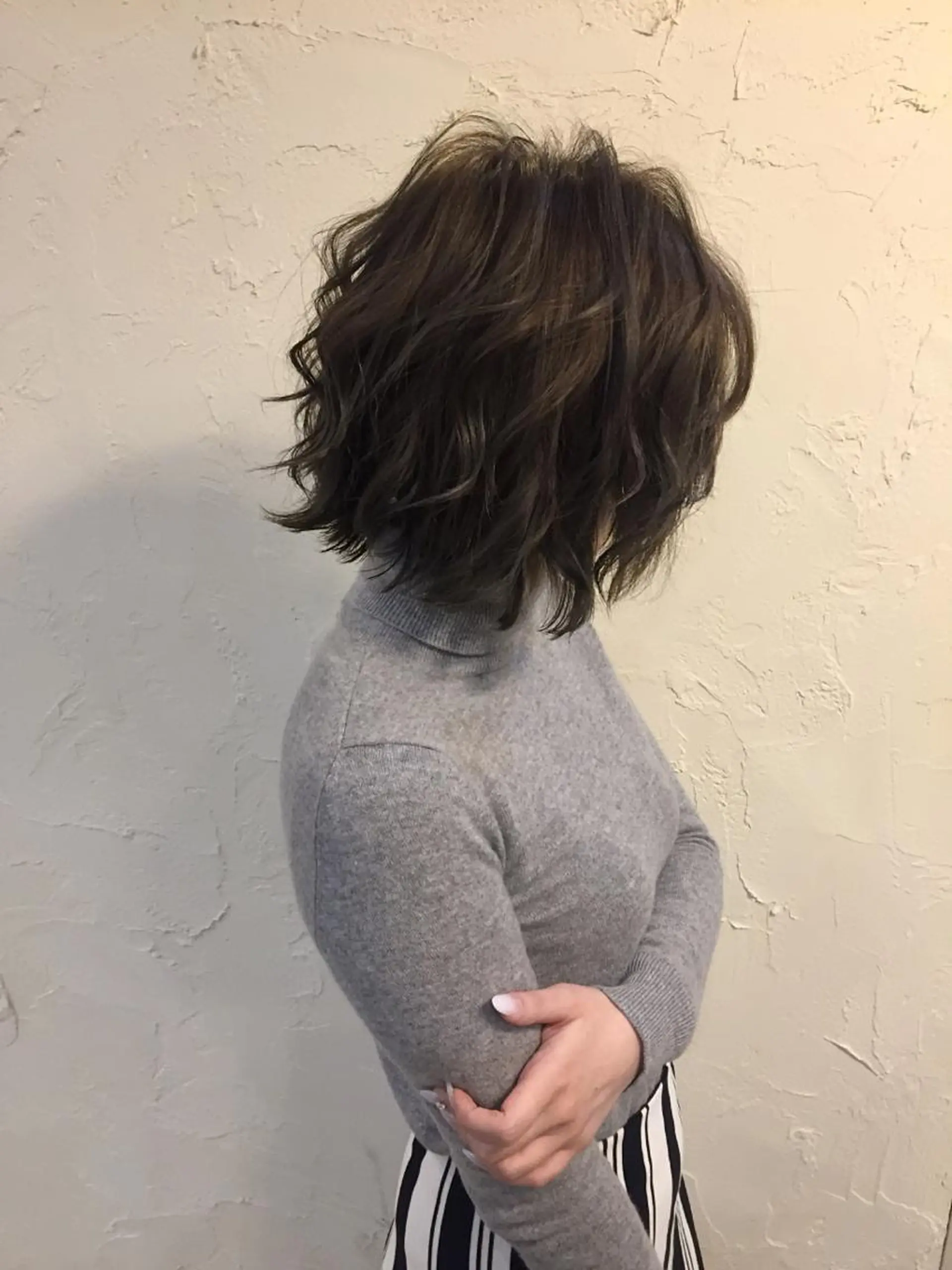 ショート カラー 韓国レイヤー外国人風 透明感カラー髪質改善のヘアスタイル