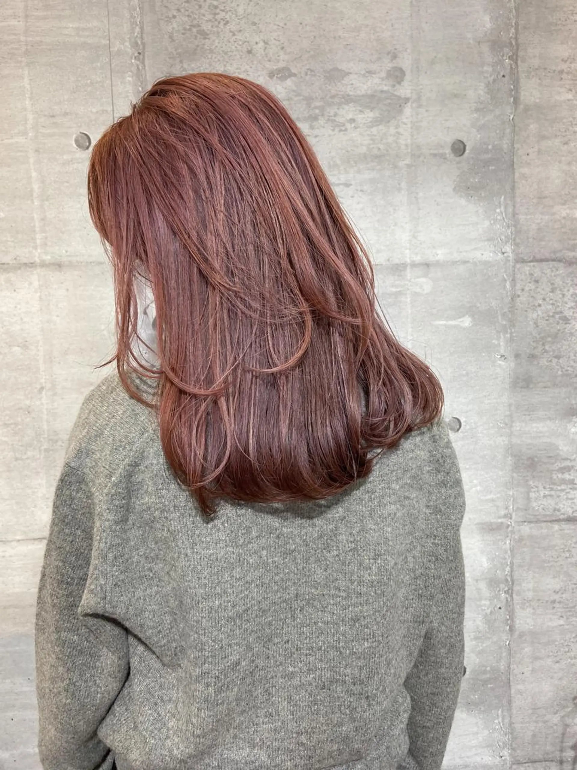 セミロング カラー アッシュ ベージュカラー 透明感カラー ココアベージュ ハイライトカラー カット ヘアカラー トリートメント 岡本康平/ボブ /ブリーチ/レイヤーのヘアスタイル