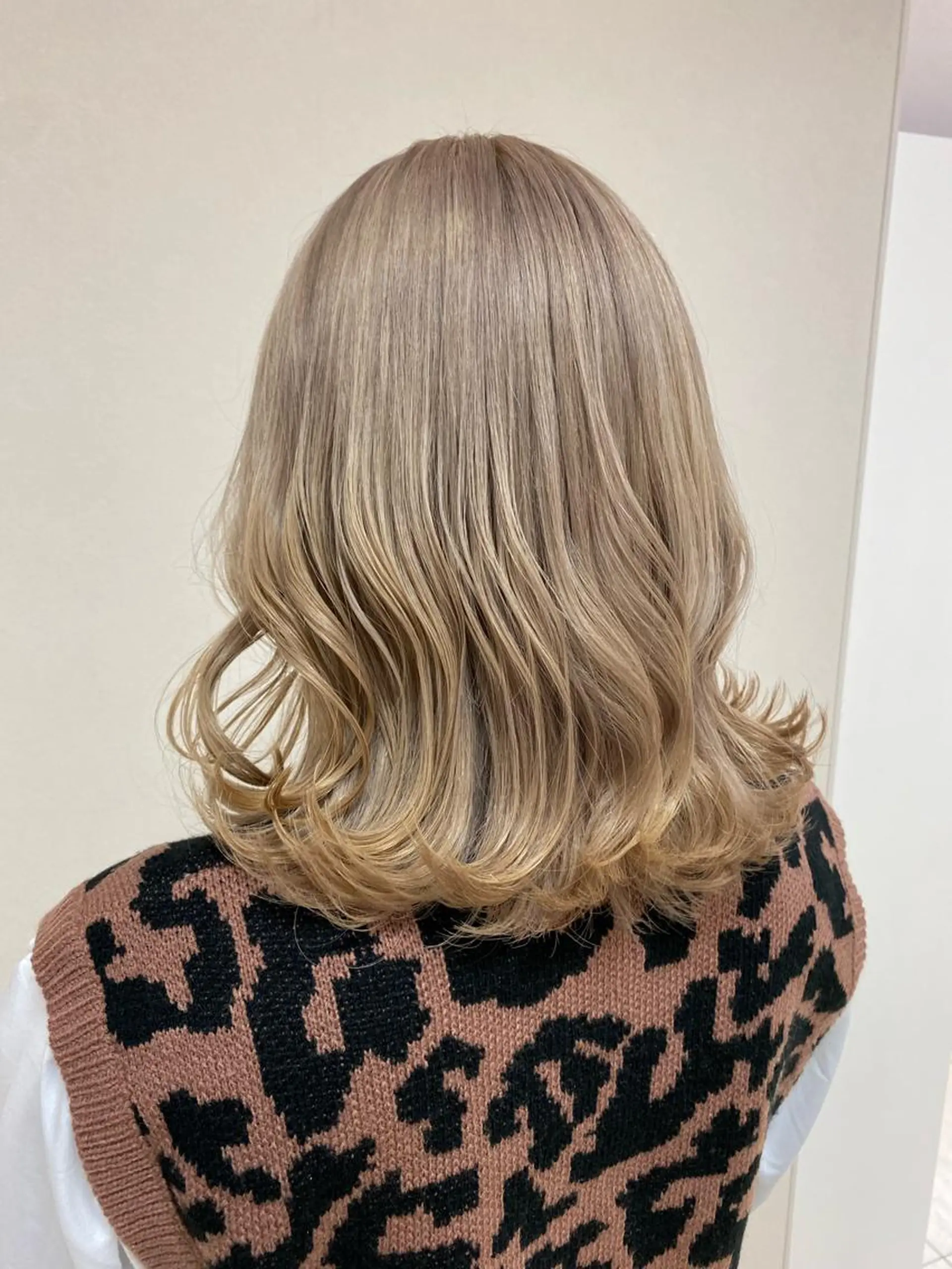 ミディアム カラー ブリーチ指名No.1 Daikiのヘアスタイル