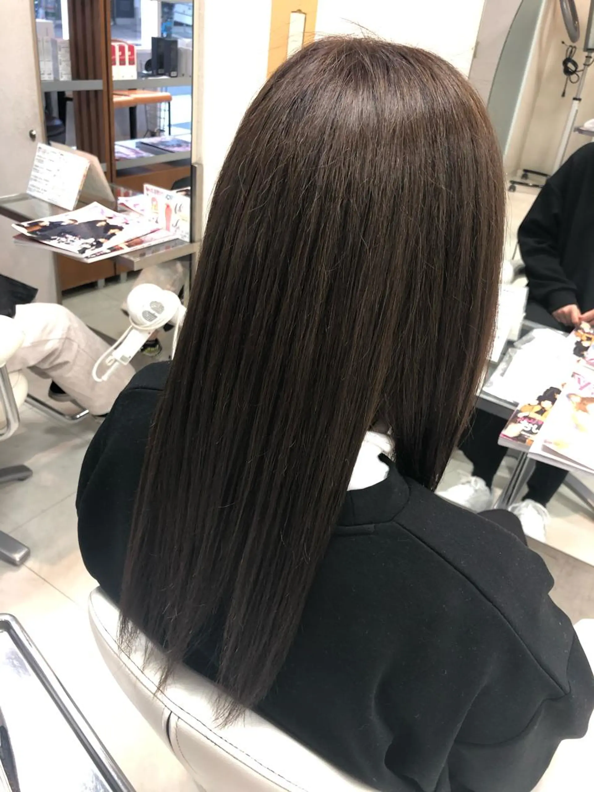 ロング カット 縮毛矯正 阿部 美咲のヘアスタイル