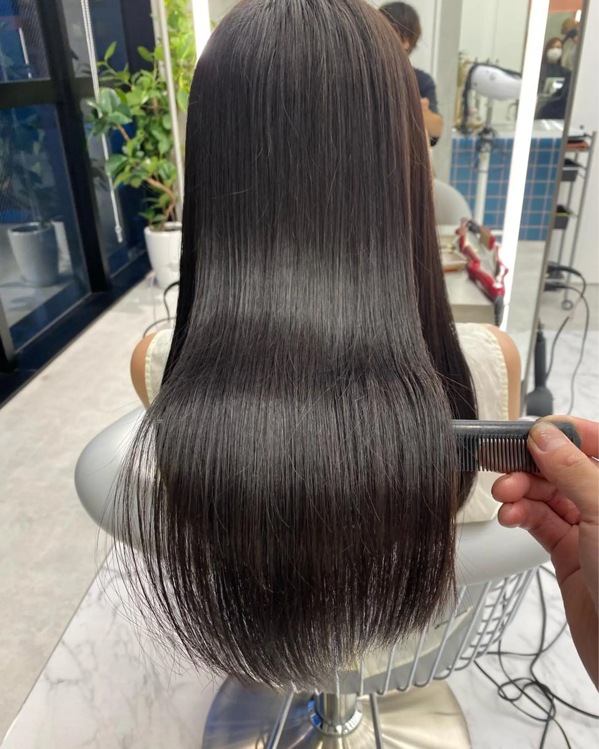 ロング 縮毛矯正 Lond　luce心斎橋所属・✨縮毛矯正✨レイヤー ホウダカズヒロのヘアスタイル