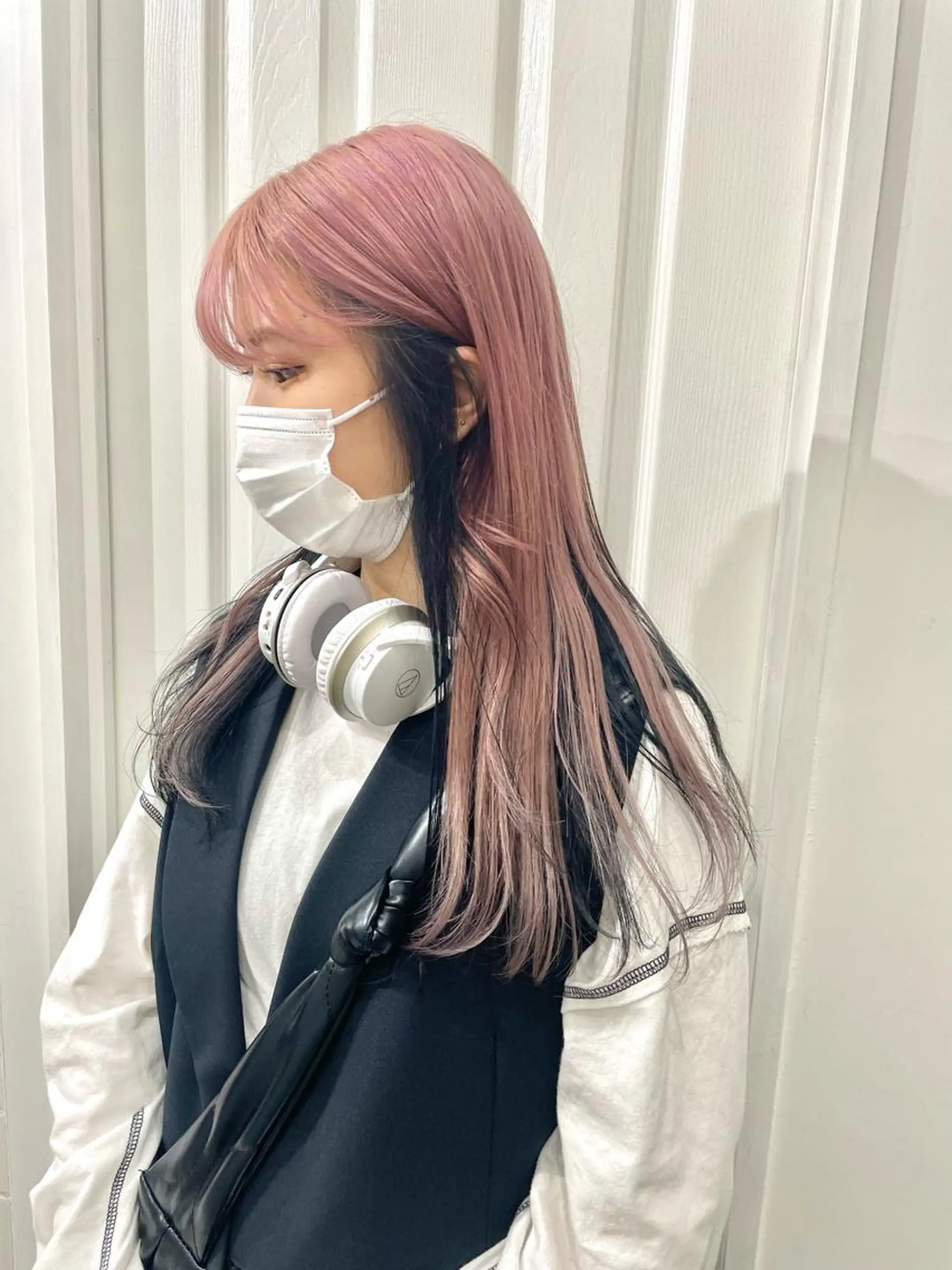 ロング ミストバング 顔周りカット ヨシンモリ 韓国風ヘア レイヤーカット ヘアカラー トリートメント ヘアセット SALOWIN原宿ash店所属・憧れの艶ハイトーンへ 🐈サイサキのヘアスタイル