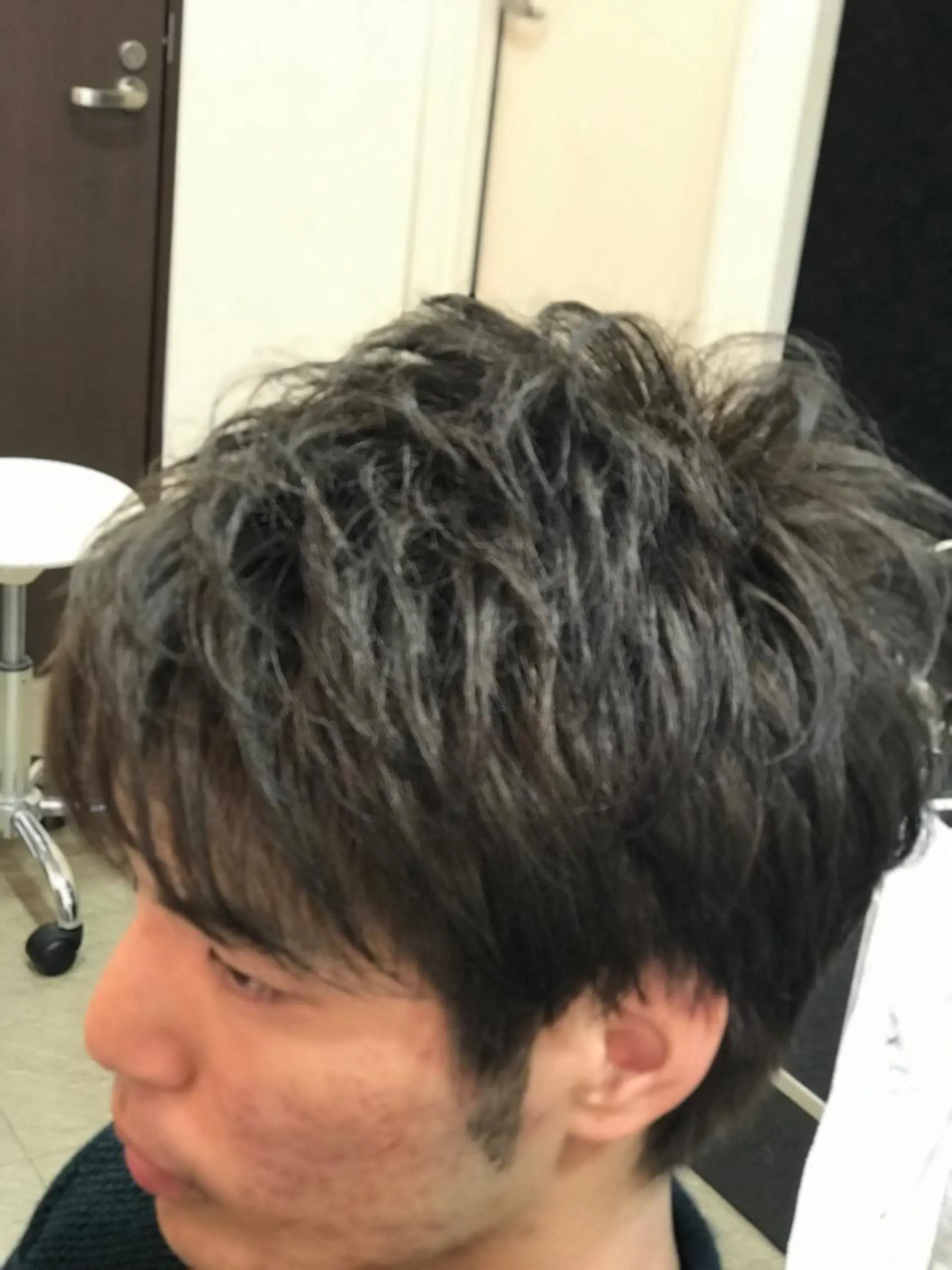 カラー グレージュ 渋谷宮益坂 omoのヘアスタイル