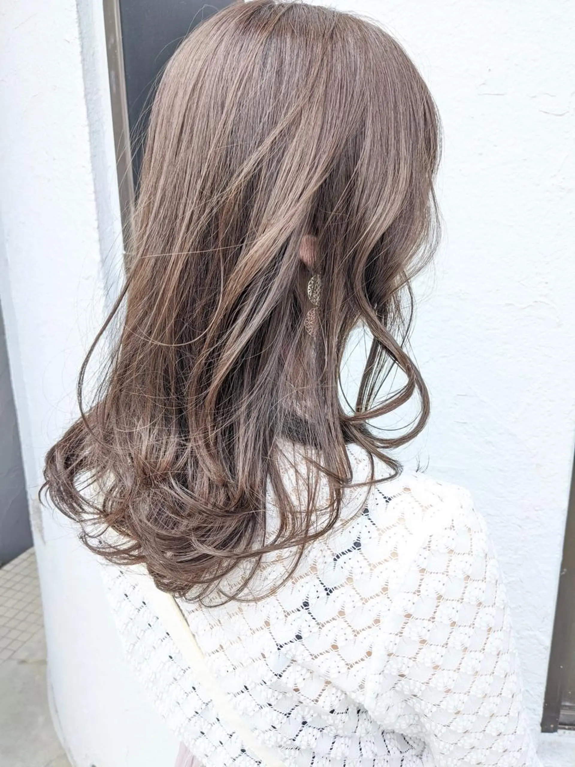 ミディアム カラー シバタ ショウゴのヘアスタイル
