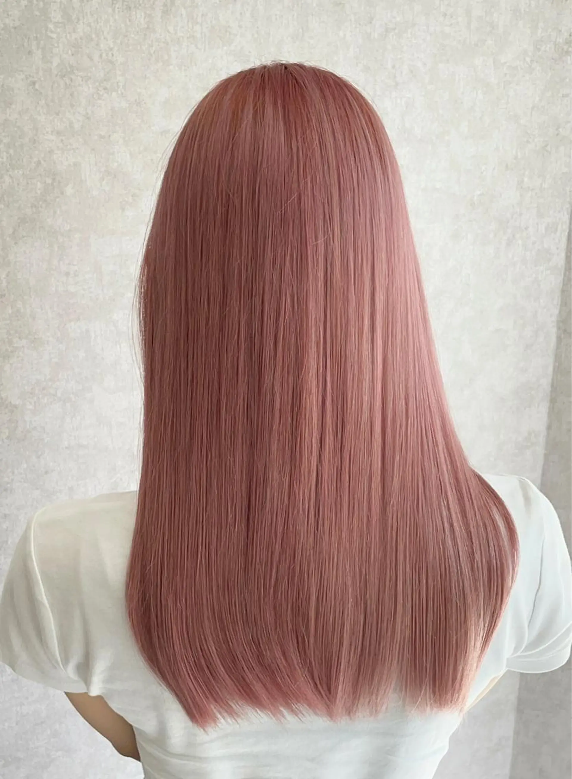 セミロング カラー ピンクカラー Taku ／ケアハイトーンのヘアスタイル