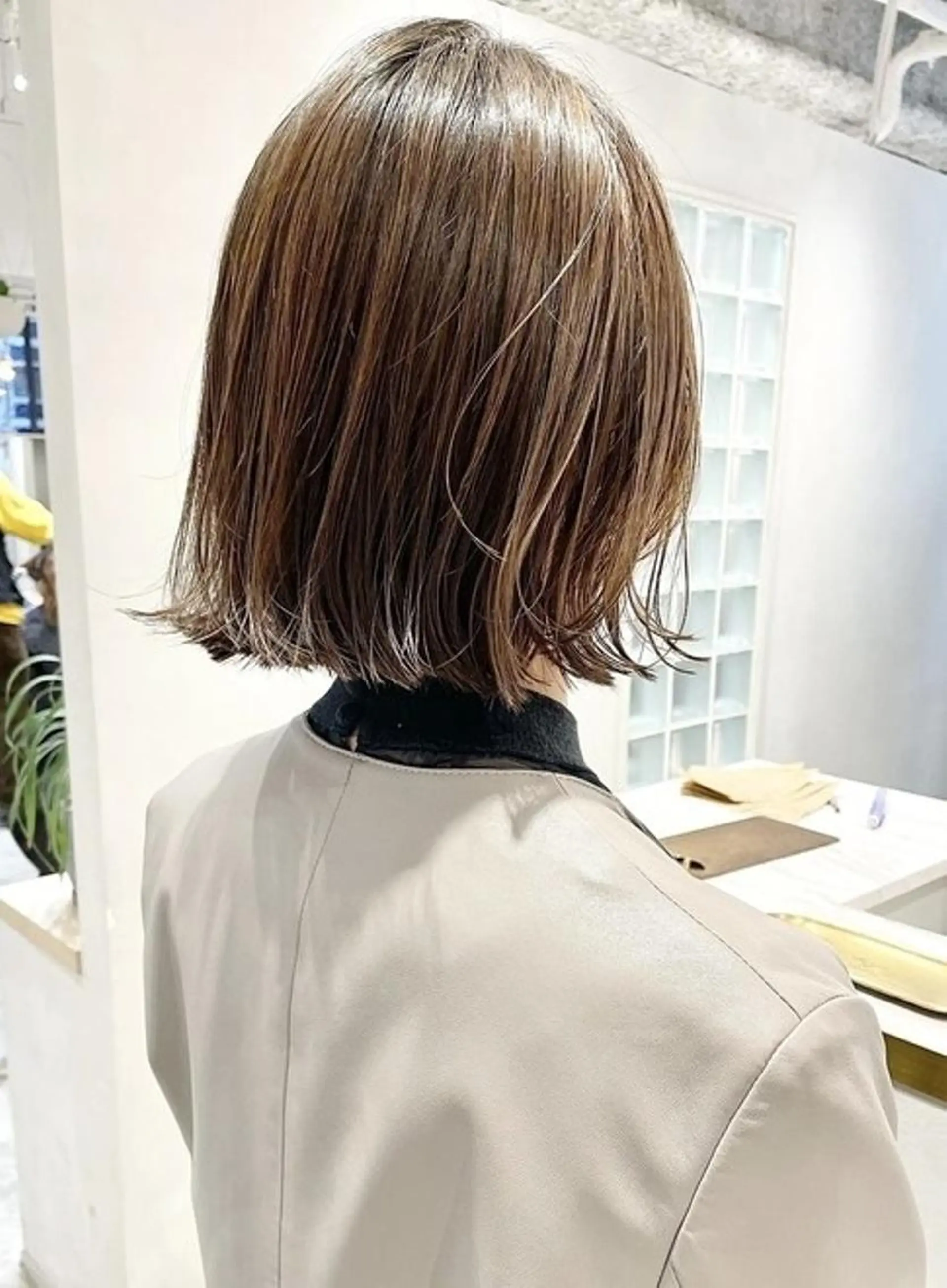 ミディアム Lila六甲道 くにかねのマツエク・マツパデザイン