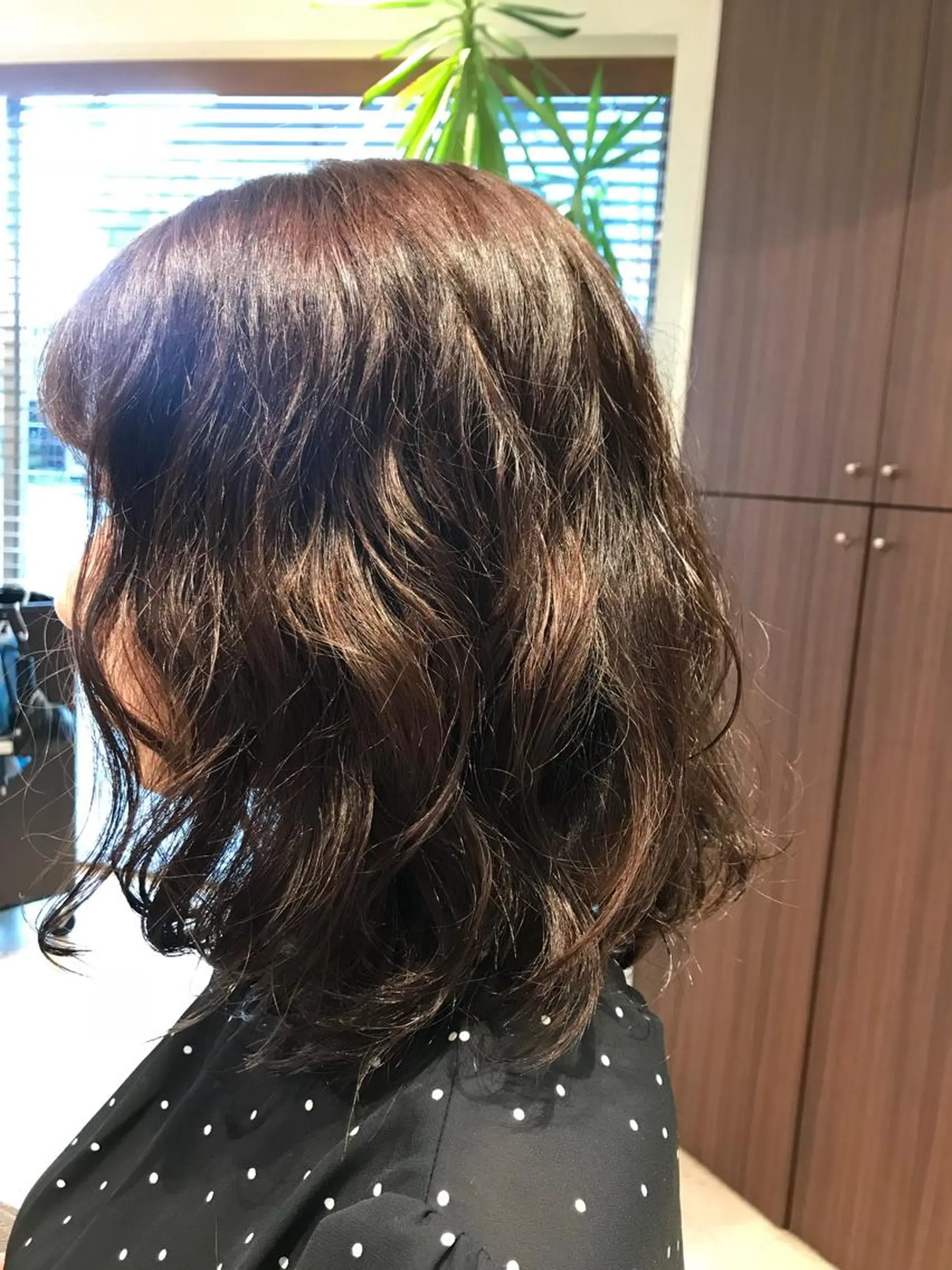 ミディアム ミディアムパーマ newi saLyu 片岡ふきのヘアスタイル