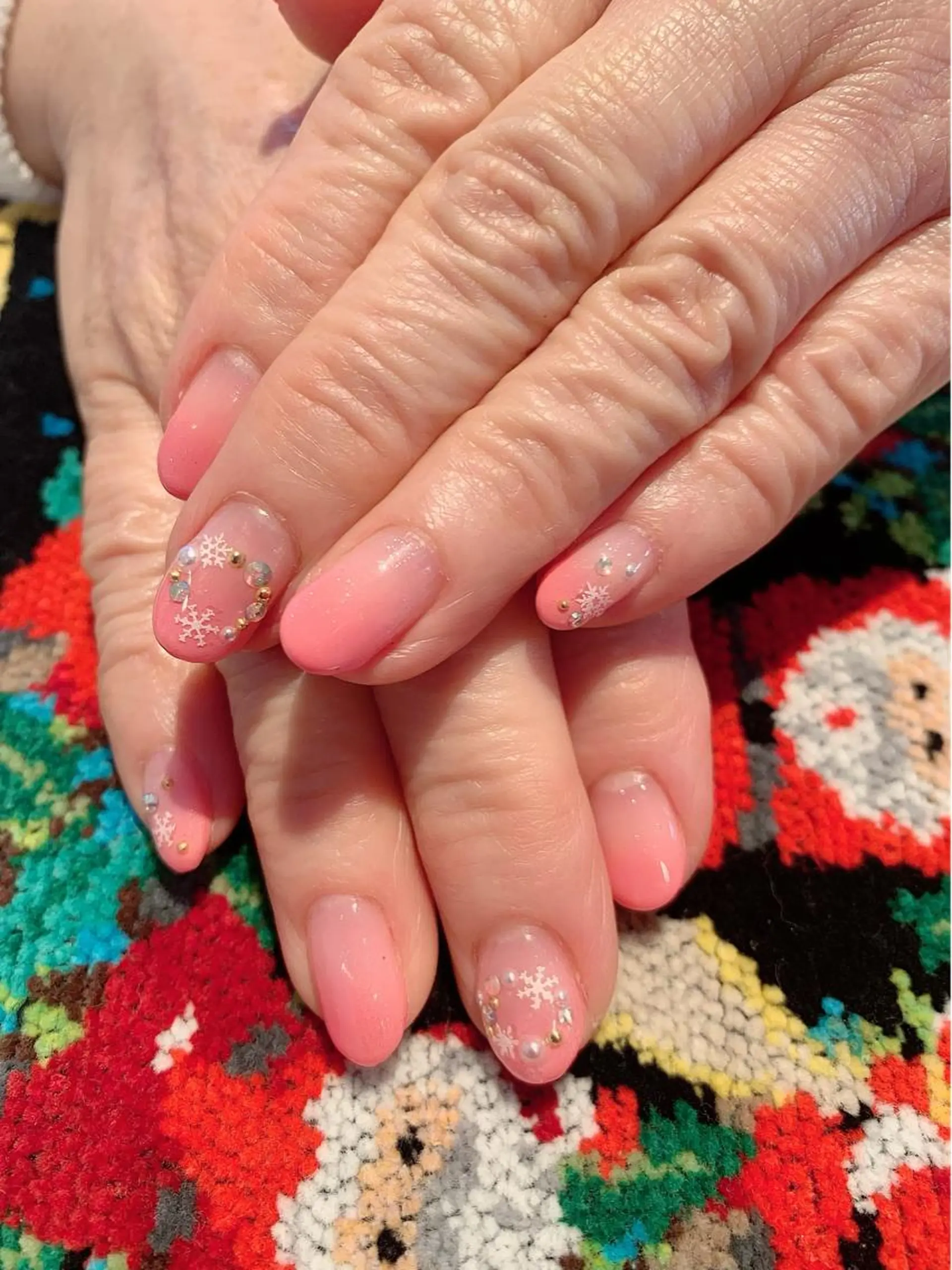 ネイル 冬ネイル クリスマス アトリエKT-2所属・ナルサワ トモミのエステ・リラクイメージ
