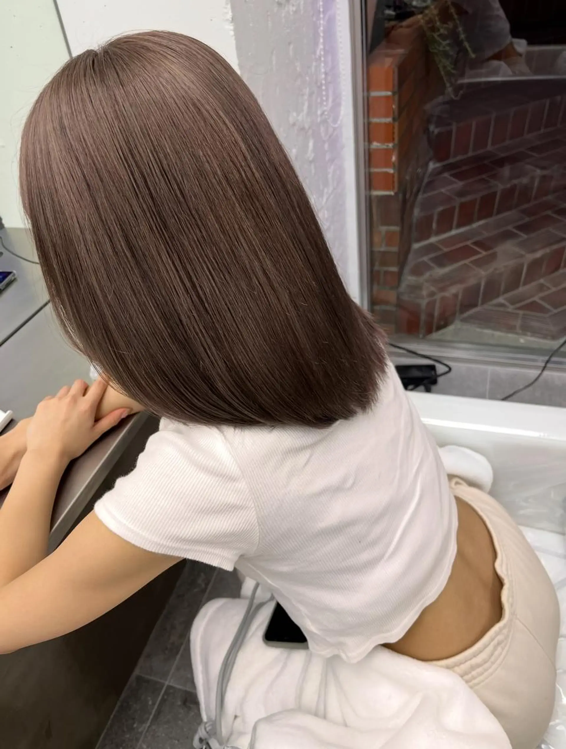 セミロング ヘアカラー ❄️透明感ブリーチ ❄️TOWA市川のヘアスタイル