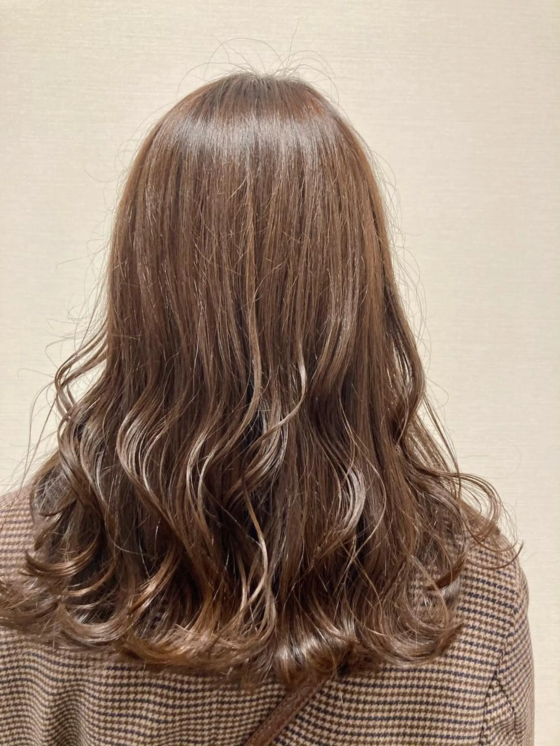 ロング カラー LEVIJU なつみのヘアスタイル