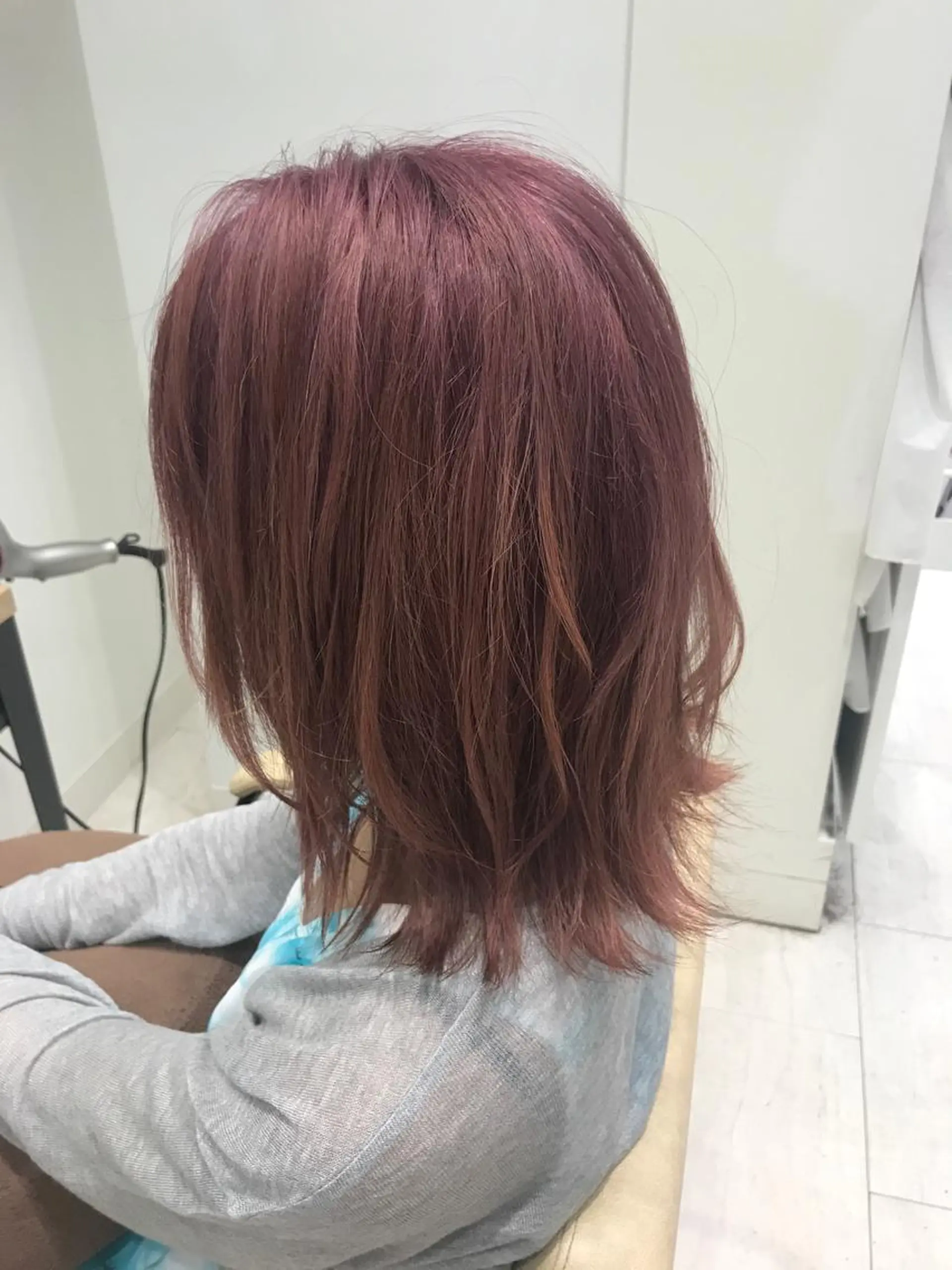 ミディアム カラー アッシュ ピンクカラー ピンクアッシュ Le'a渋谷所属・インナーエクステ渋谷 🦋KAJIのヘアスタイル