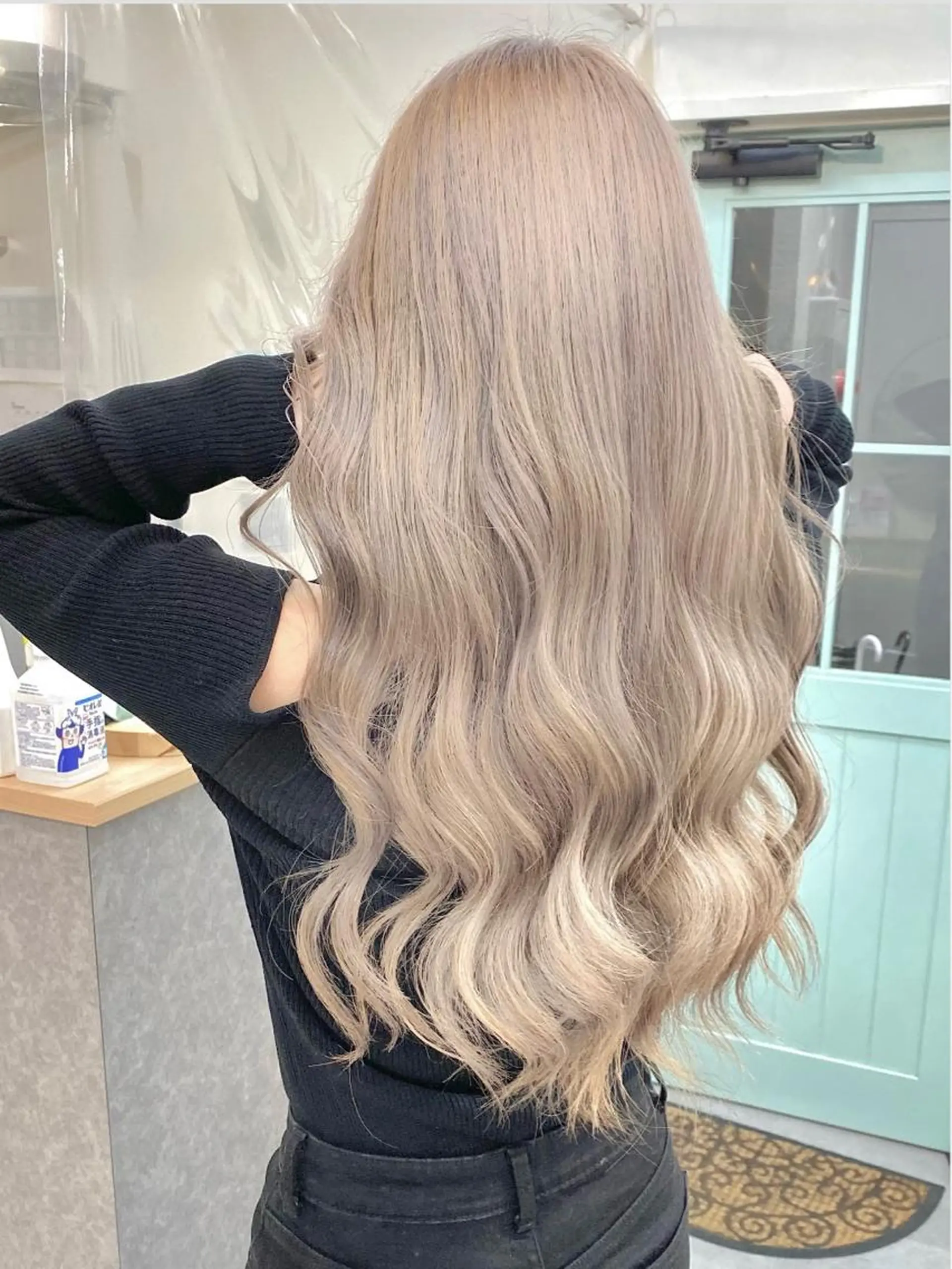 ロング カラー ベージュカラー ホワイトベージュ ヘアカラー トリートメント ヘアセット 💘カラー特化美容師 尾崎拓己のヘアスタイル