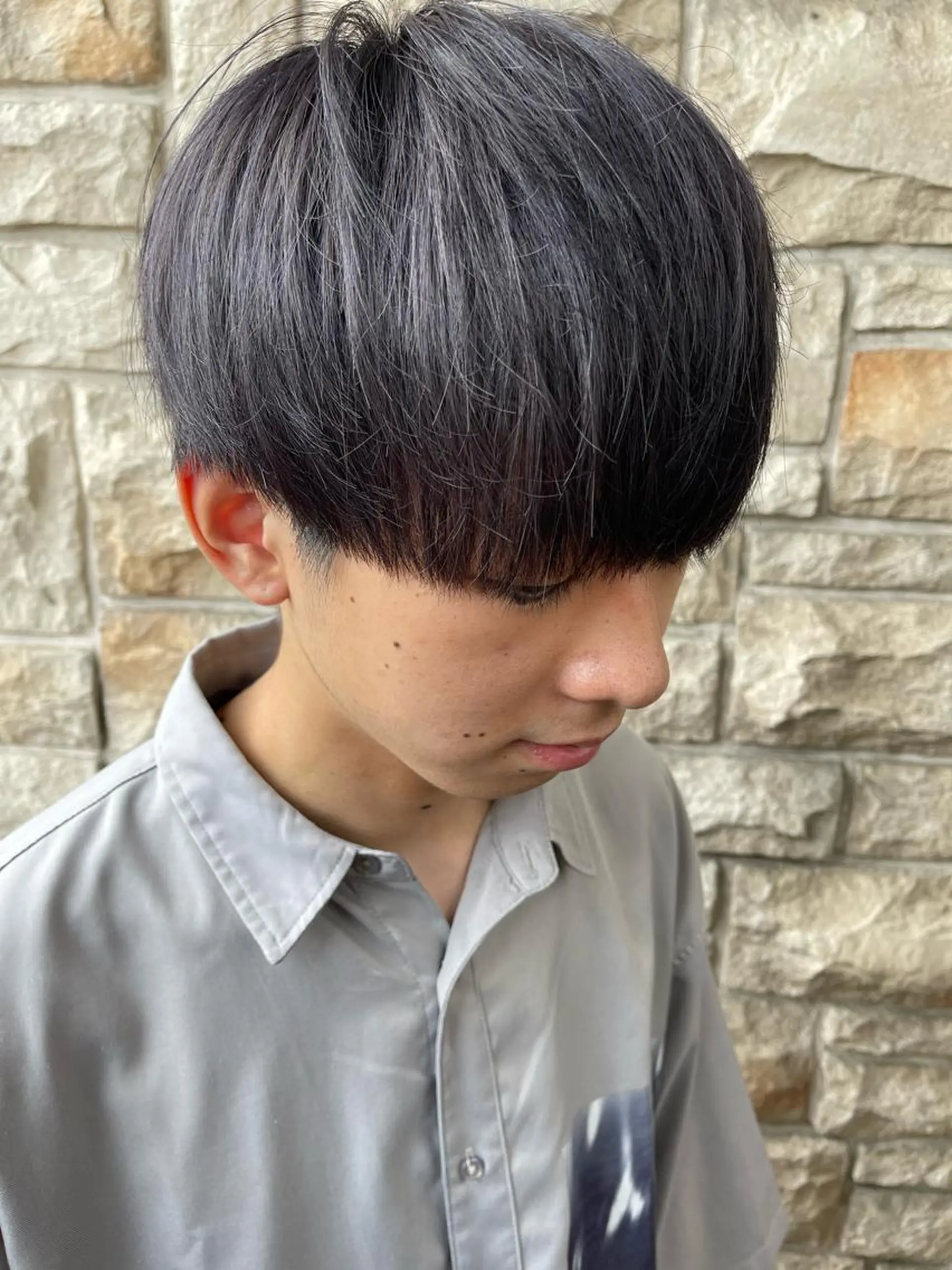 ショート カラー メンズ メンズブリーチ ブリーチ ダークグレー カット ヘアカラー トリートメント beautystadium529所属・高橋 裕利のヘアスタイル