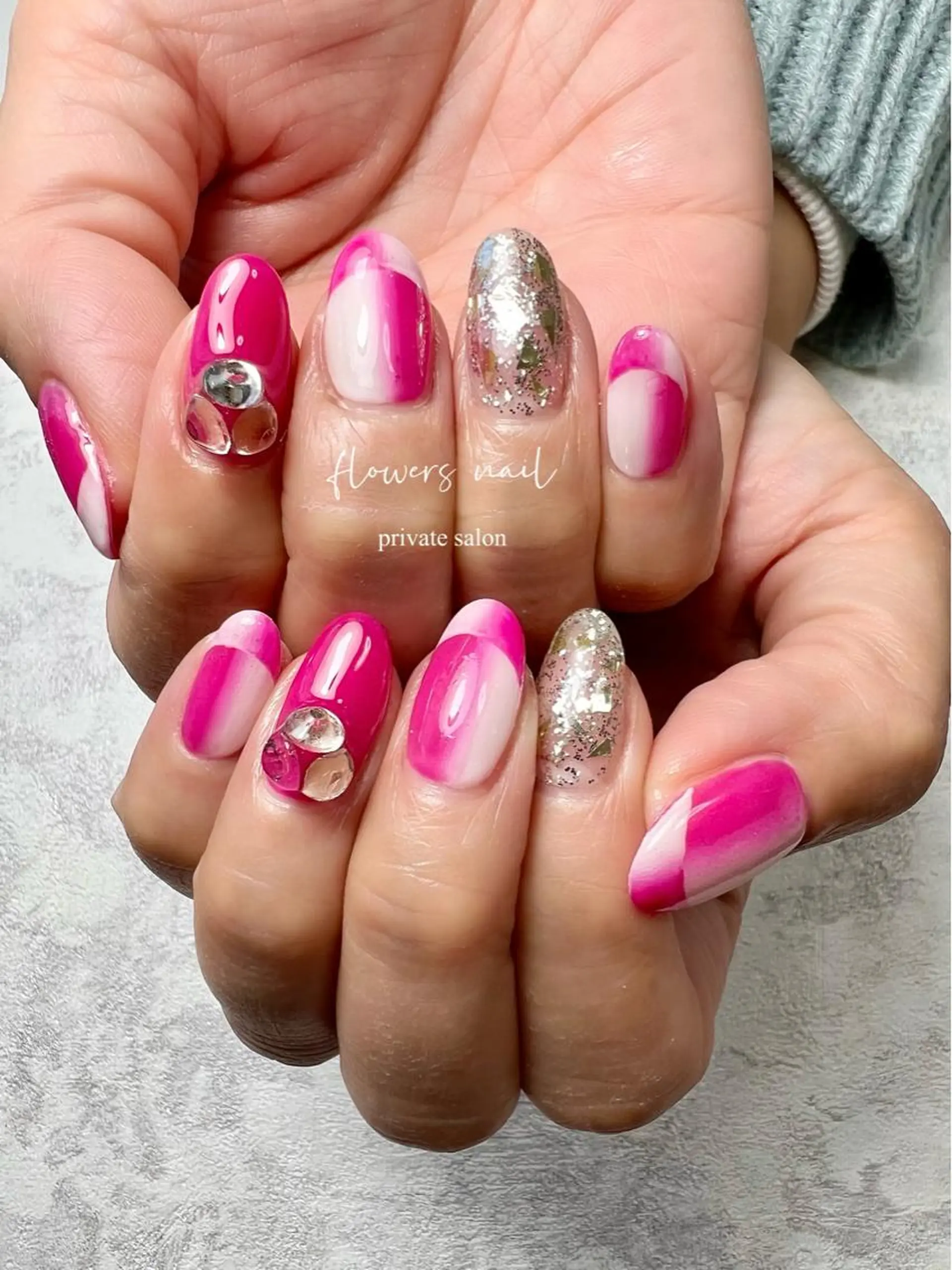 ネイル フレンチネイル ジェルネイル 持ち込み オンブレフレンチ パラジェル ハンドネイル flowers nailのネイルデザイン