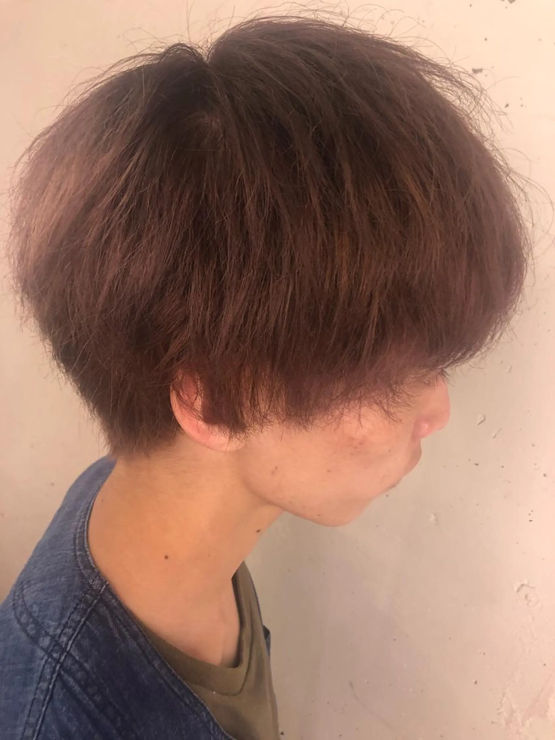 カラー メンズ メンズブリーチ アッシュ ブリーチ ピンクカラー ピンクアッシュ インナーカラー🫶 オタク美容師 山本のヘアスタイル