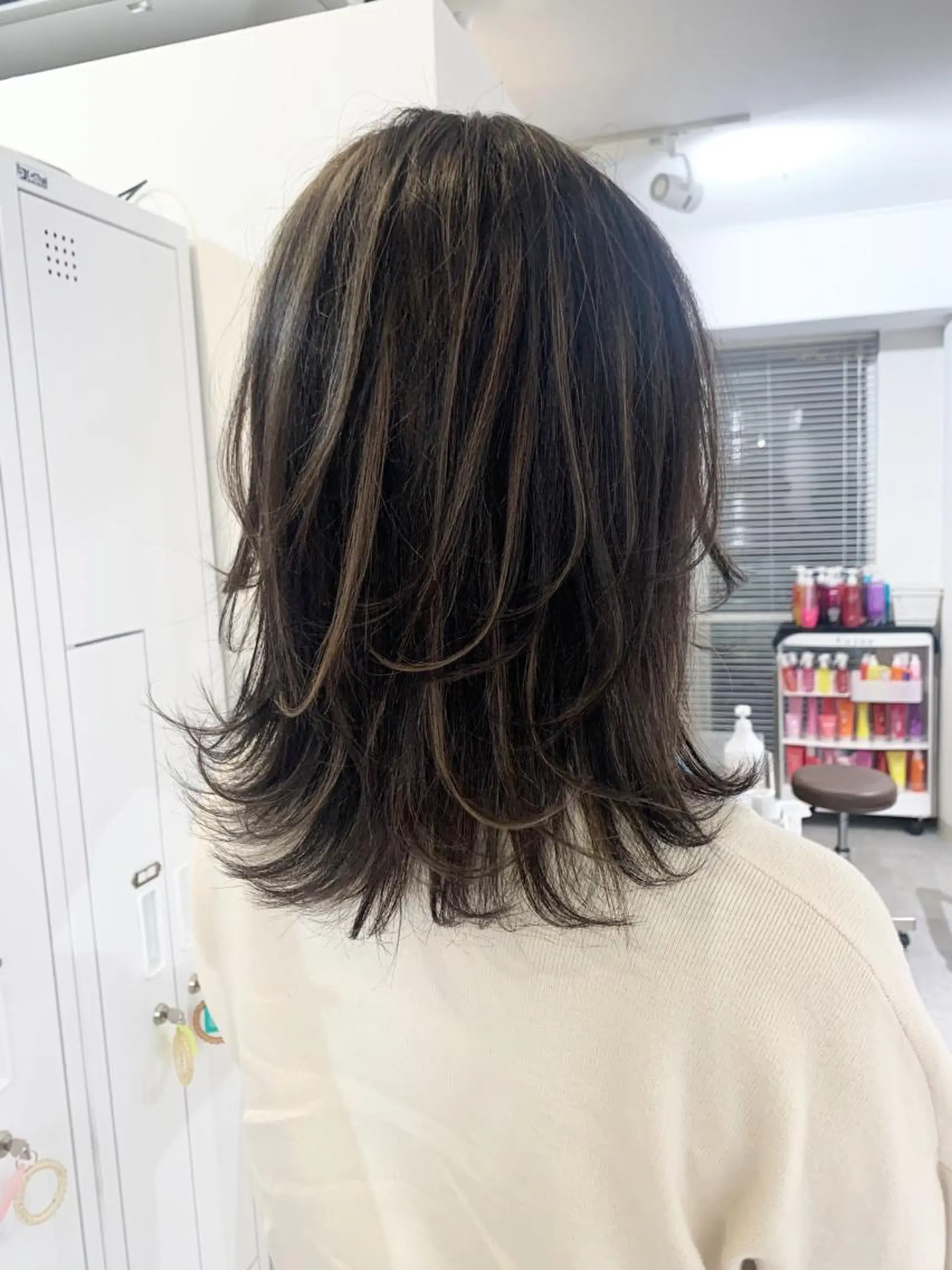 ミディアム ハイライト レイヤーカット ウルフカット ウルフレイヤー レイヤー×縮毛矯正 深見 拓のヘアスタイル