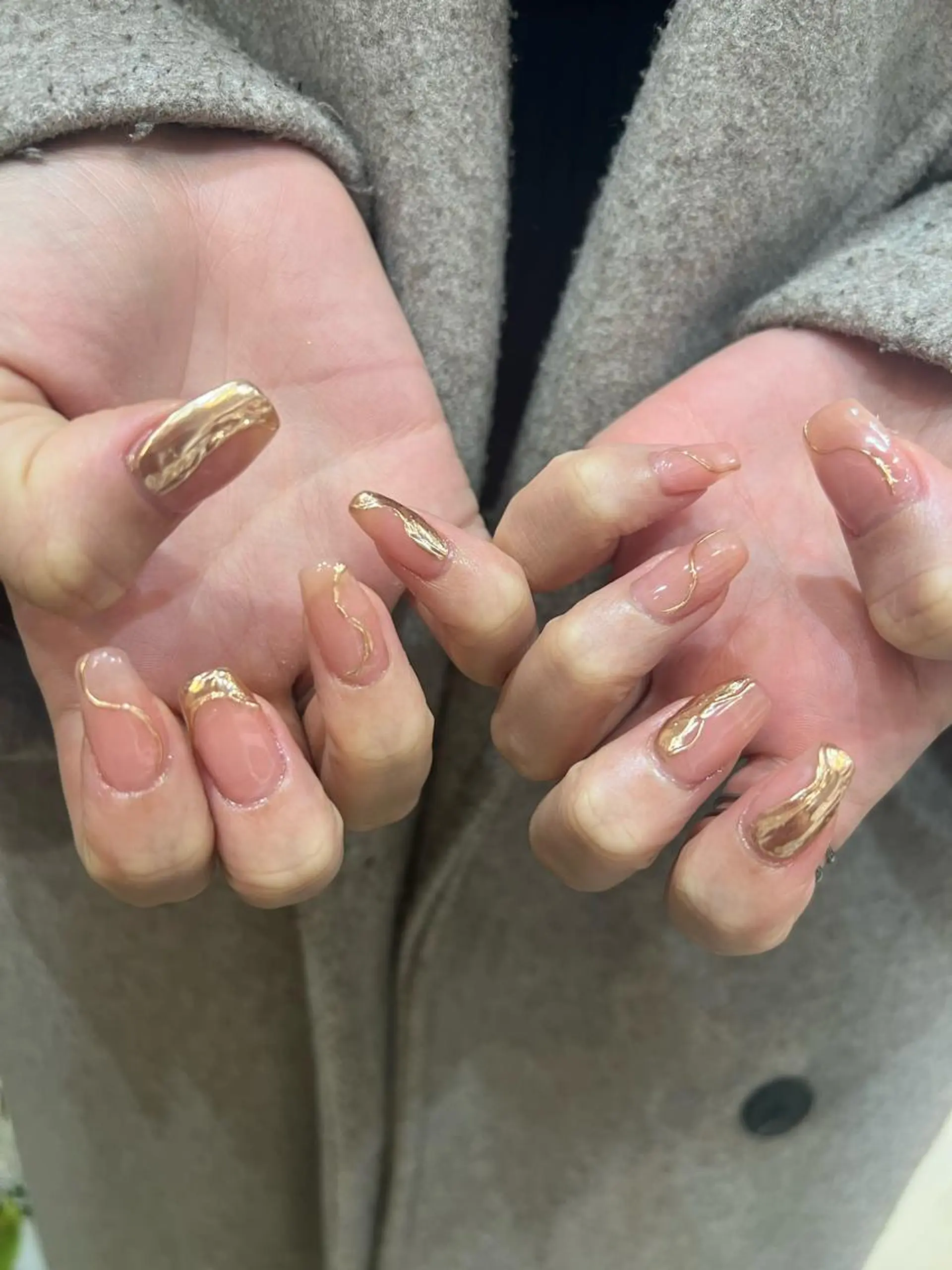ヘアアレンジ ネイル ミラーネイル ニュアンスネイル ヘアメイクネイリスト 💄💅hidemiのネイルデザイン