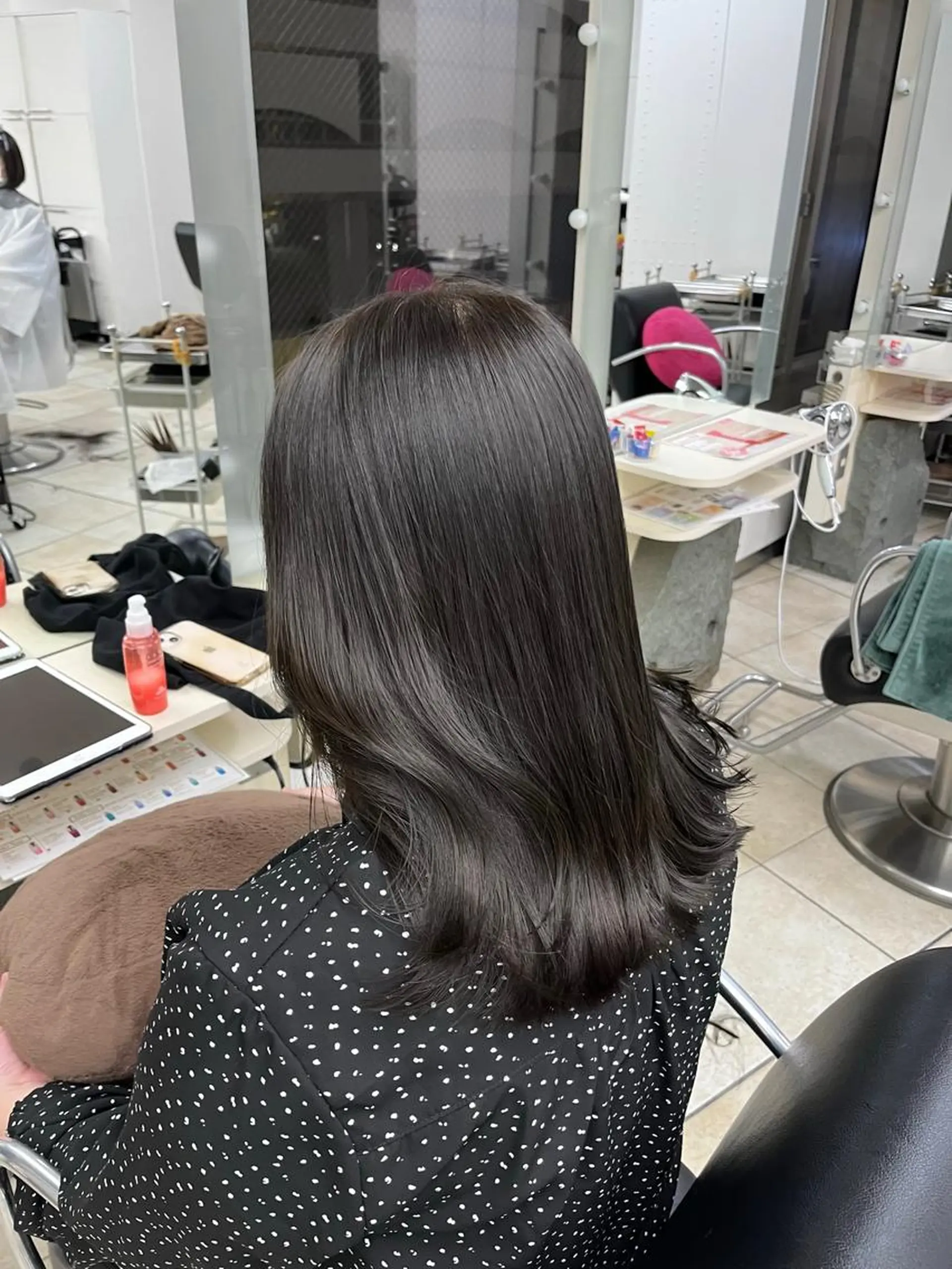 セミロング カラー グレージュ MITSUKI🤍 モテ髪×韓国レイヤーのヘアスタイル