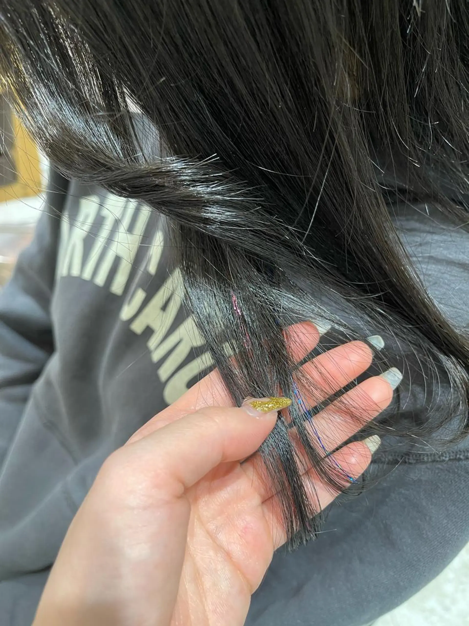 ミディアム カラー 黒髪 lunty miichiのヘアスタイル