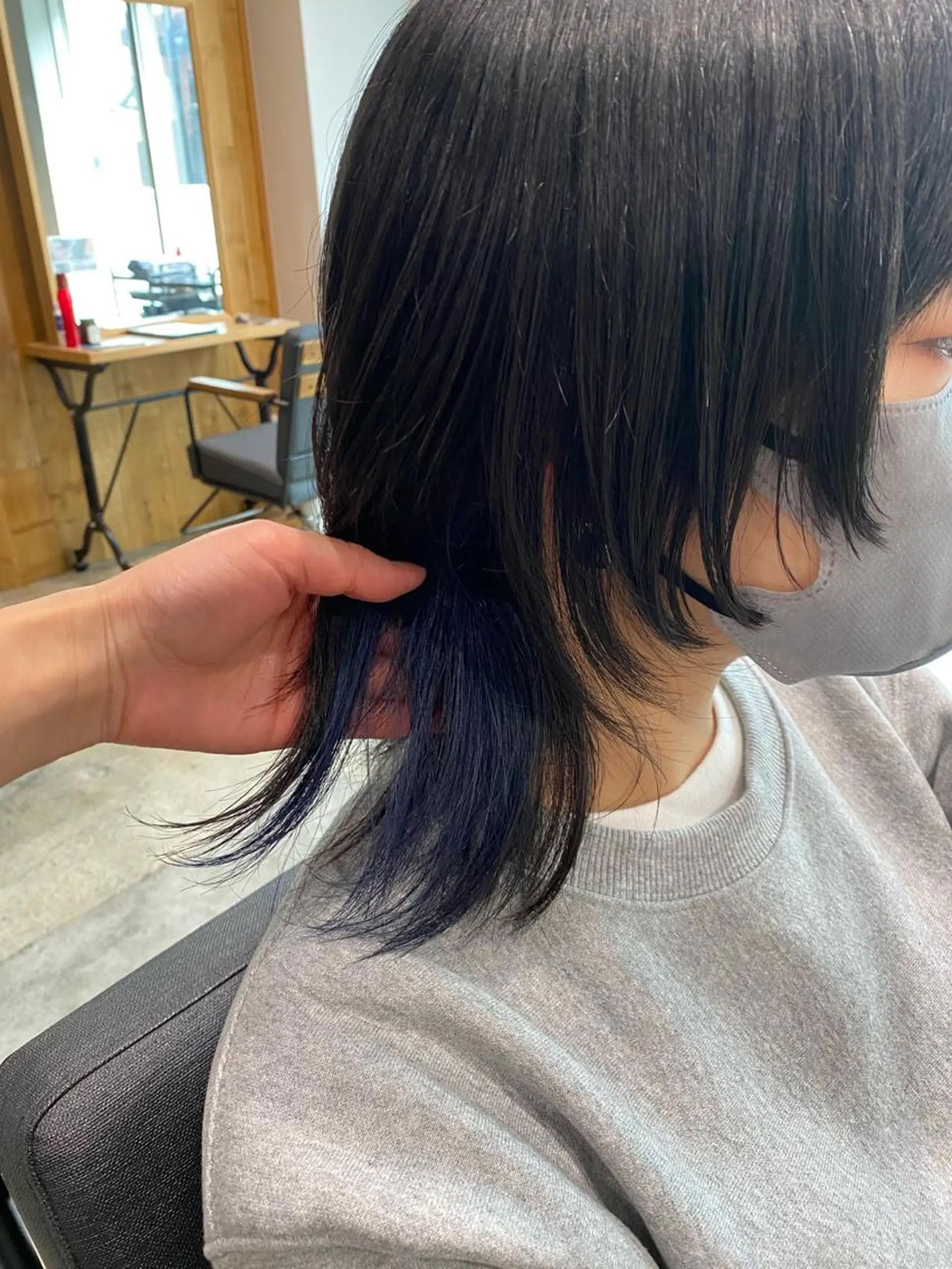 ショート カラー インナーカラー ネイビーカラー ウルフカット レイヤー/髪質改善 渡邉【日吉美容室】のヘアスタイル