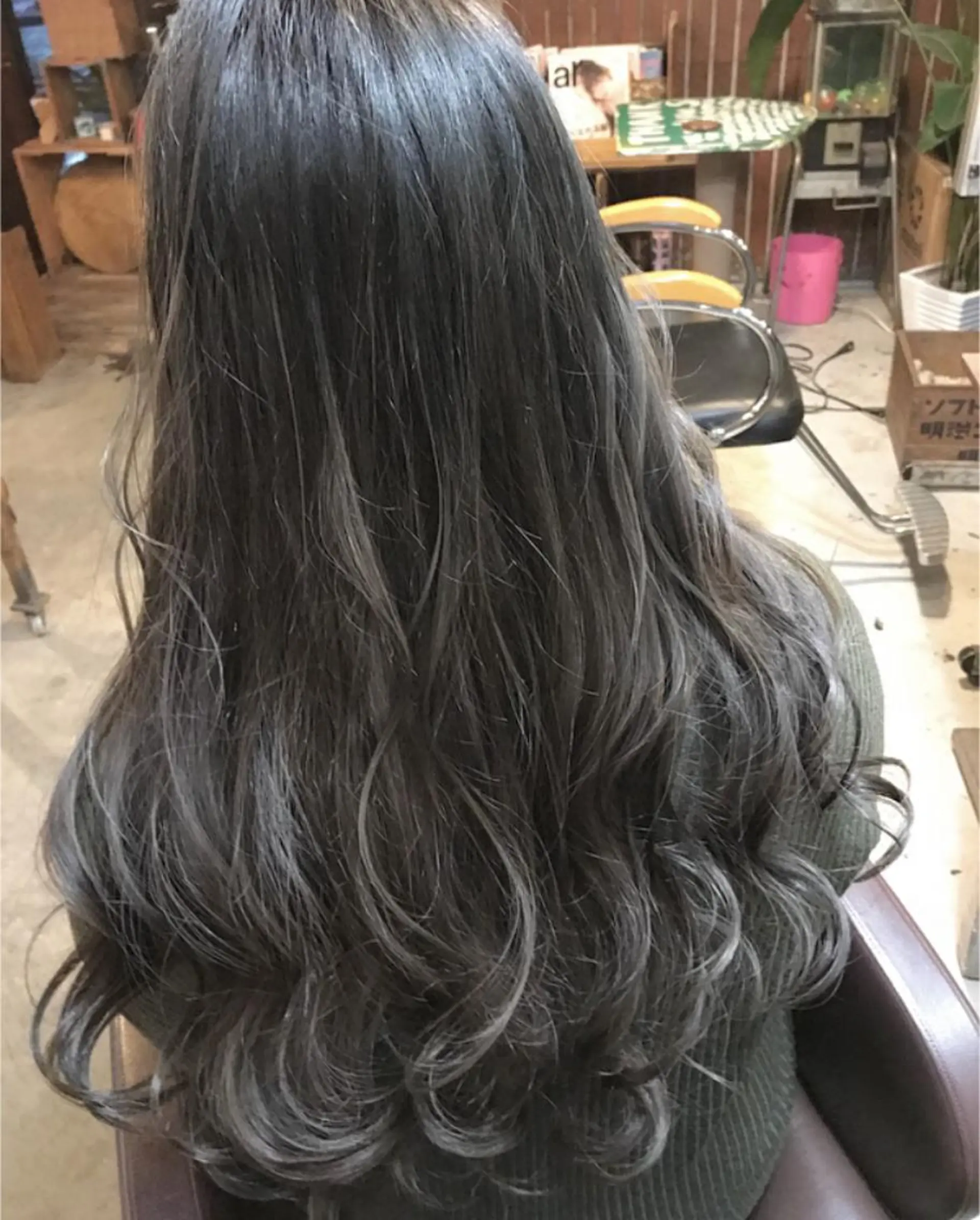 ロング ハイライト ヘアカラー 玉木 育実のヘアスタイル