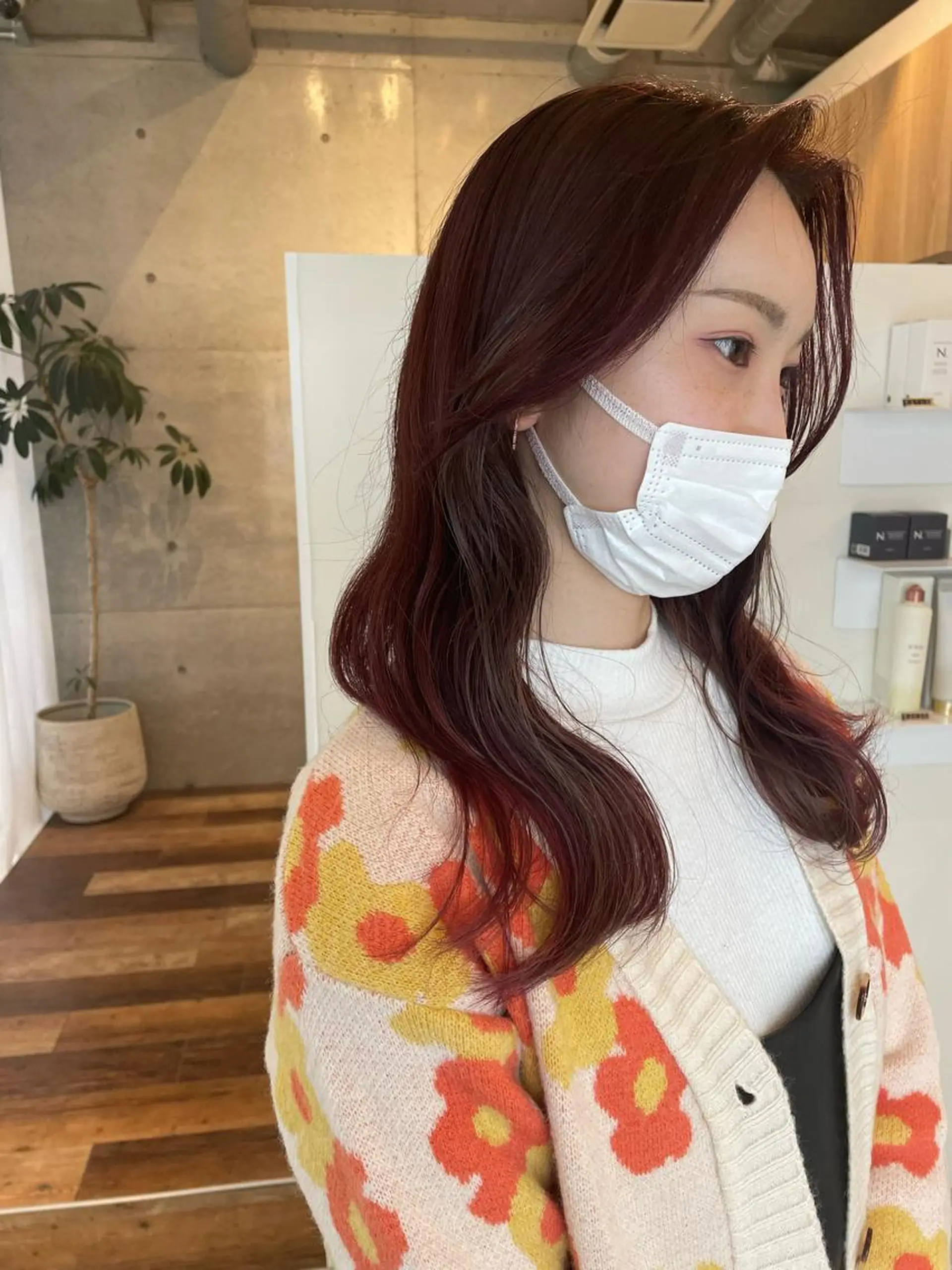 ロング カラー ベージュカラー ブリーチ イヤリングカラー ラベンダーカラー ピンクカラー レイヤーカット🎀 kanaのヘアスタイル