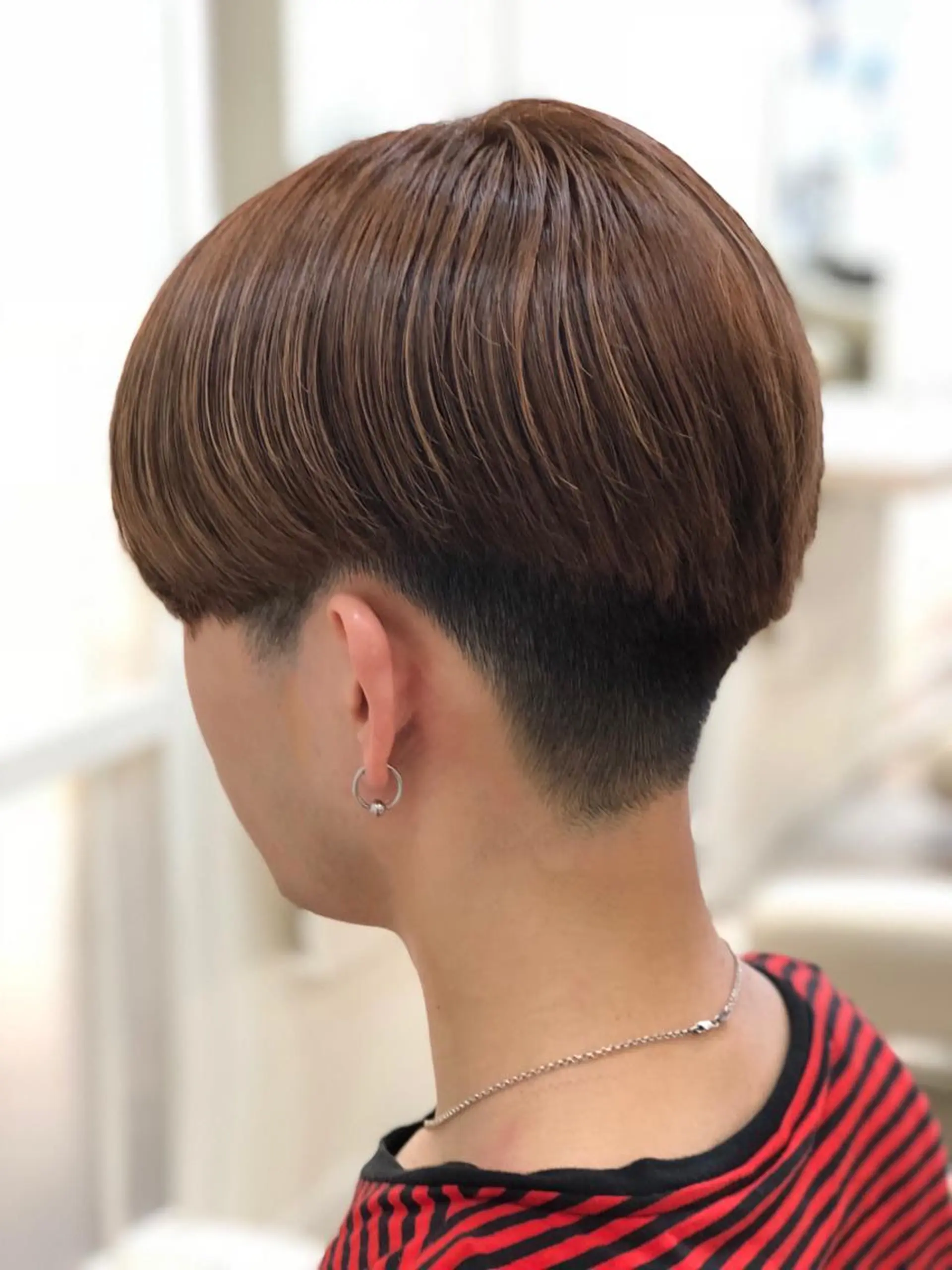 ショート カラー メンズ メンズハイライト ブラウンカラー ハイライトカラー イルミナカラー オレンジ 須賀 一美のヘアスタイル