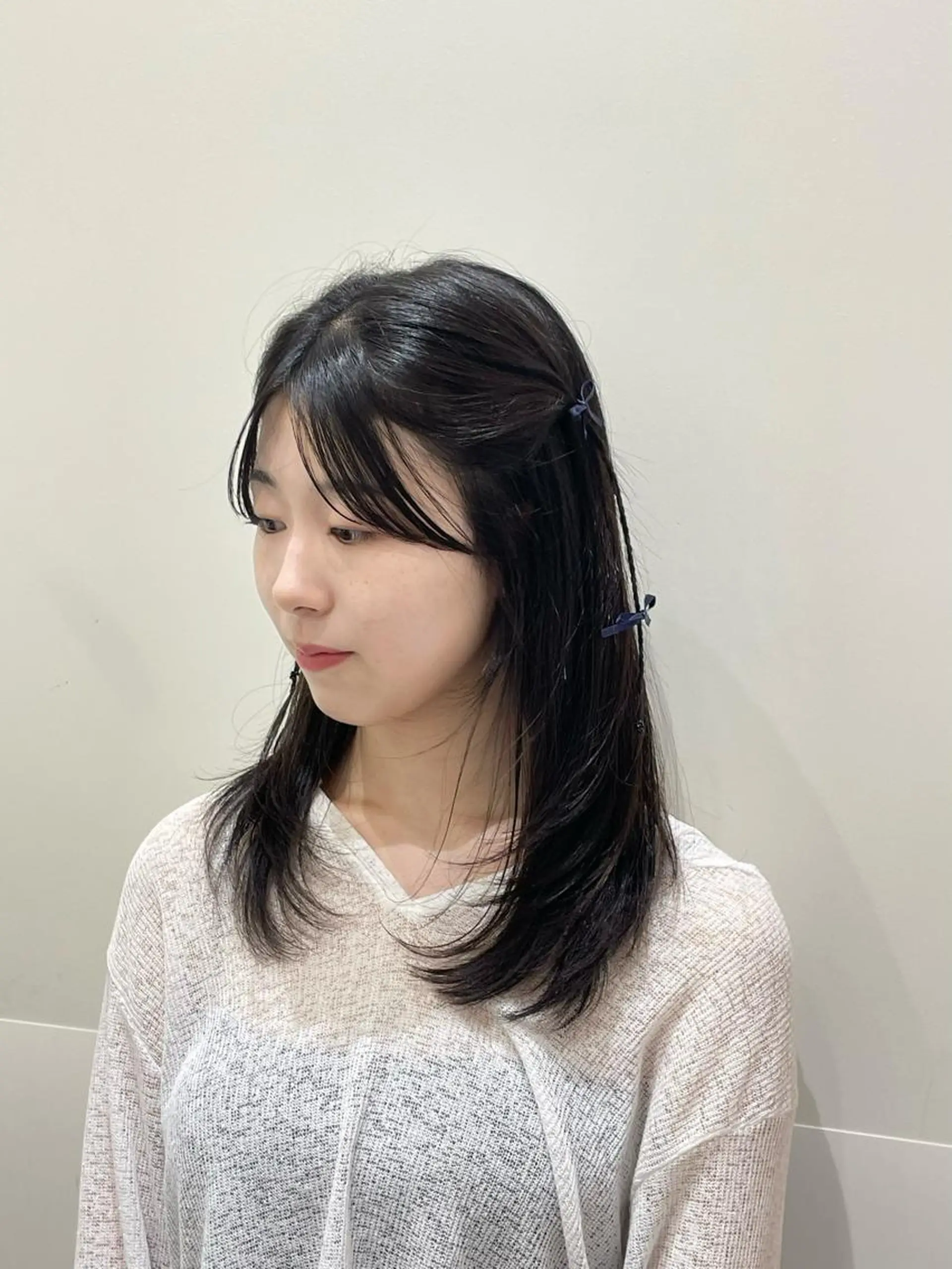 ミディアム 韓国風ヘア レイヤーカット カット ❤︎︎韓国ヘア❤︎︎ 𝑺𝒉𝒊𝒉𝒐のヘアスタイル