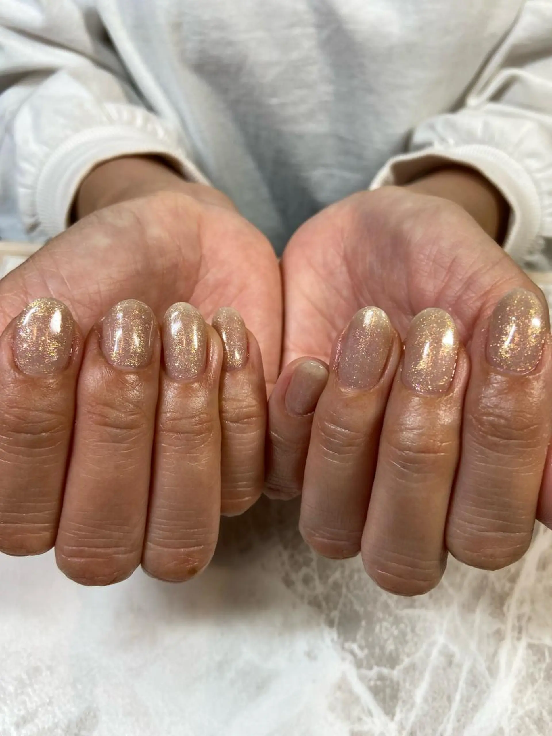 ミディアム ネイル キラキラネイル ワンカラーネイル ハンドネイル ネイルサロン ステラのネイルデザイン