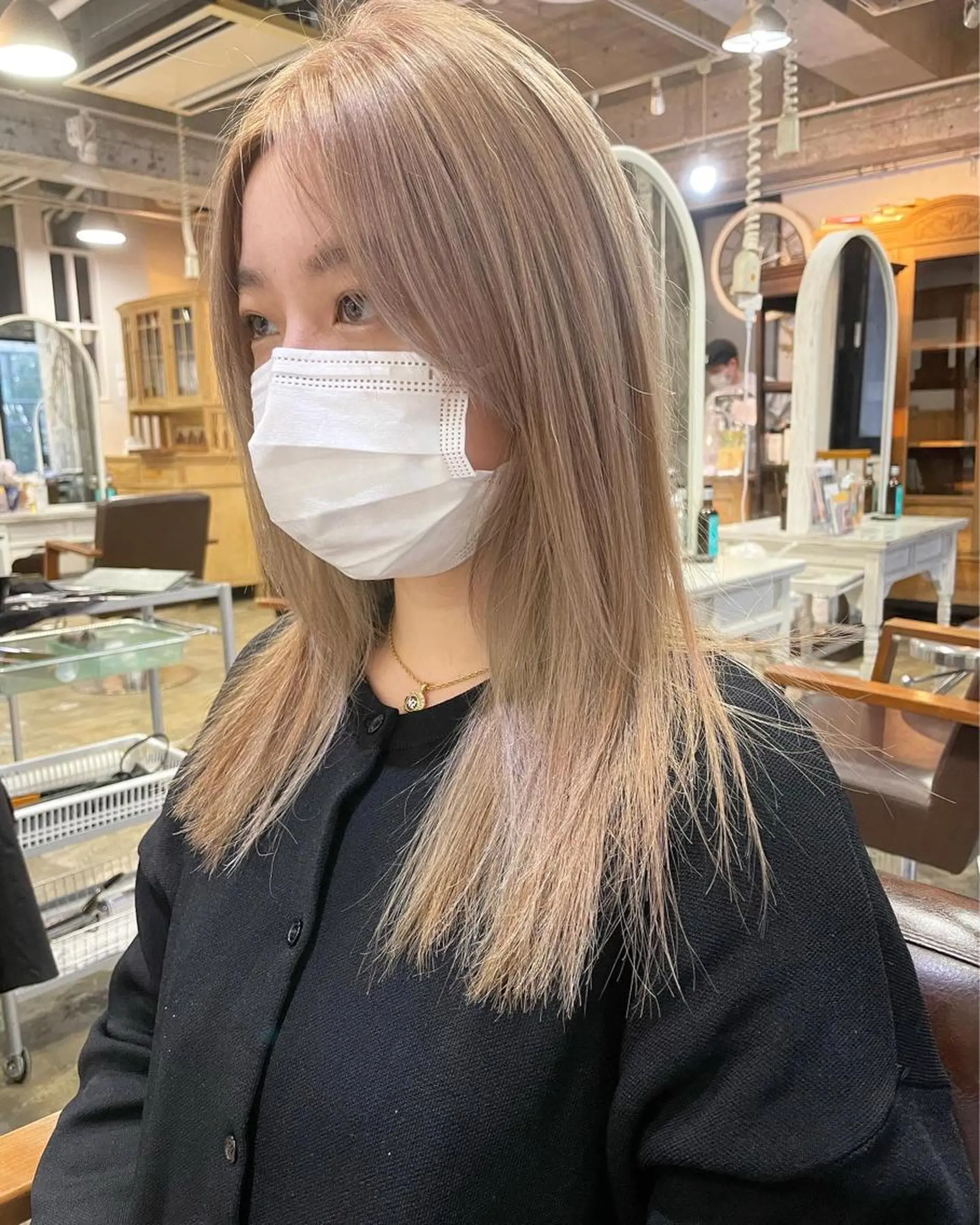 ミディアム カラー カット ヘアカラー トリートメント suvvy hairsalonのヘアスタイル