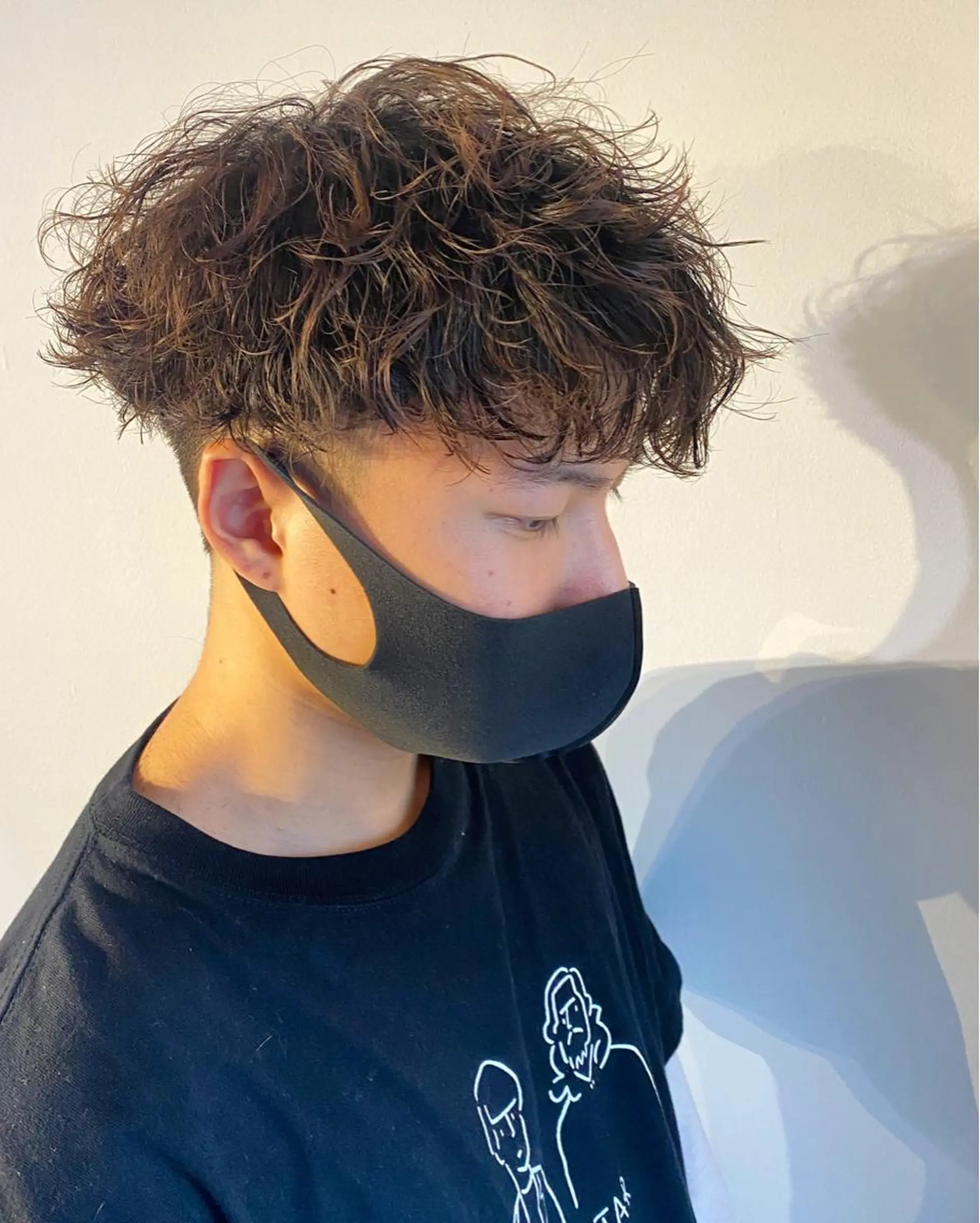 ショート パーマ メンズ メンズブリーチ コンマヘア フェードカット メンズハイライト カルマパーマ カット パーマ トリートメント 🔹YUTA🔹 メンズパーマのヘアスタイル