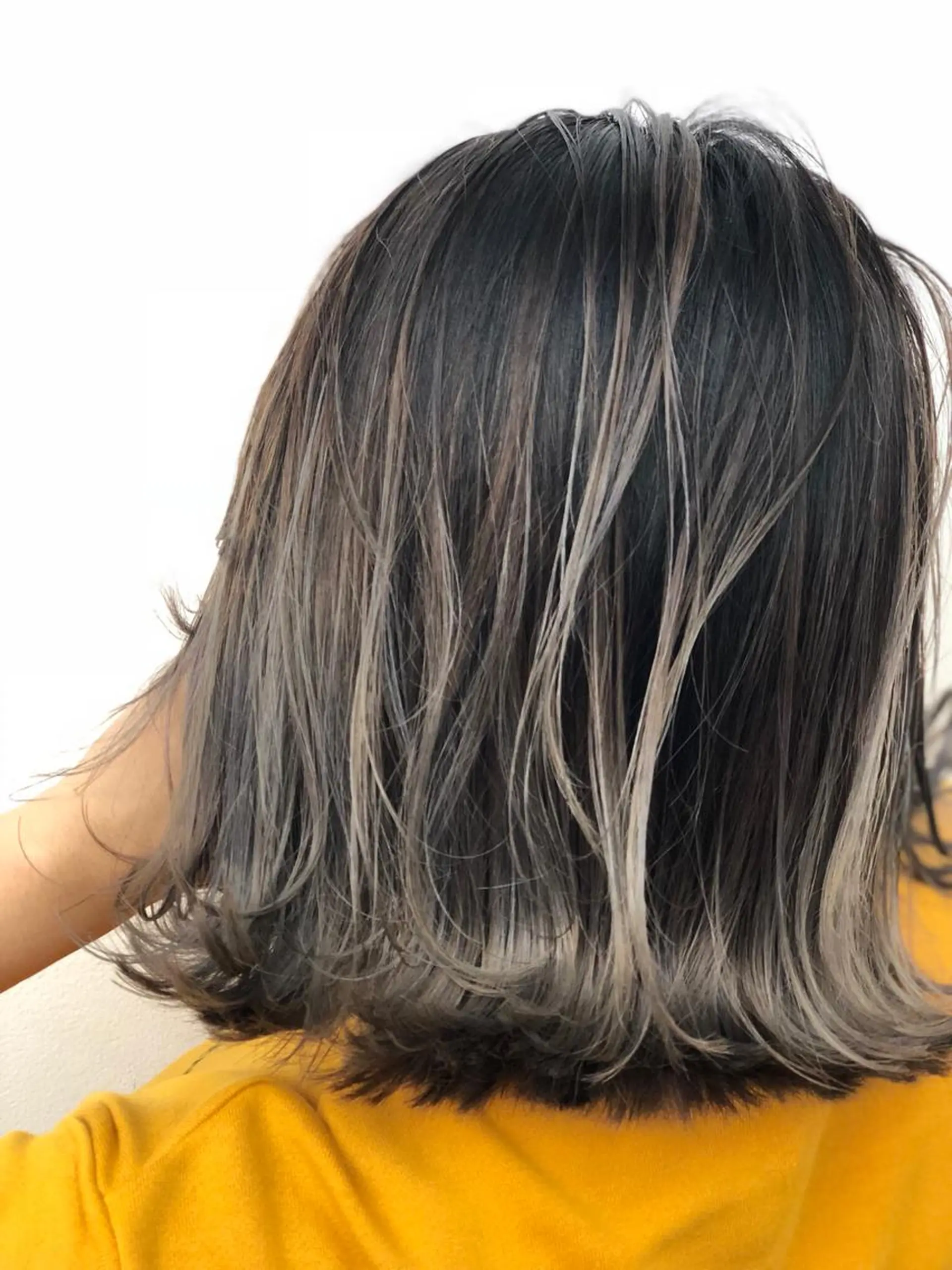 ミディアム カラー バレイヤージュ レイヤーカット ブリーチ無しカラー 👑店長　平松　由のヘアスタイル