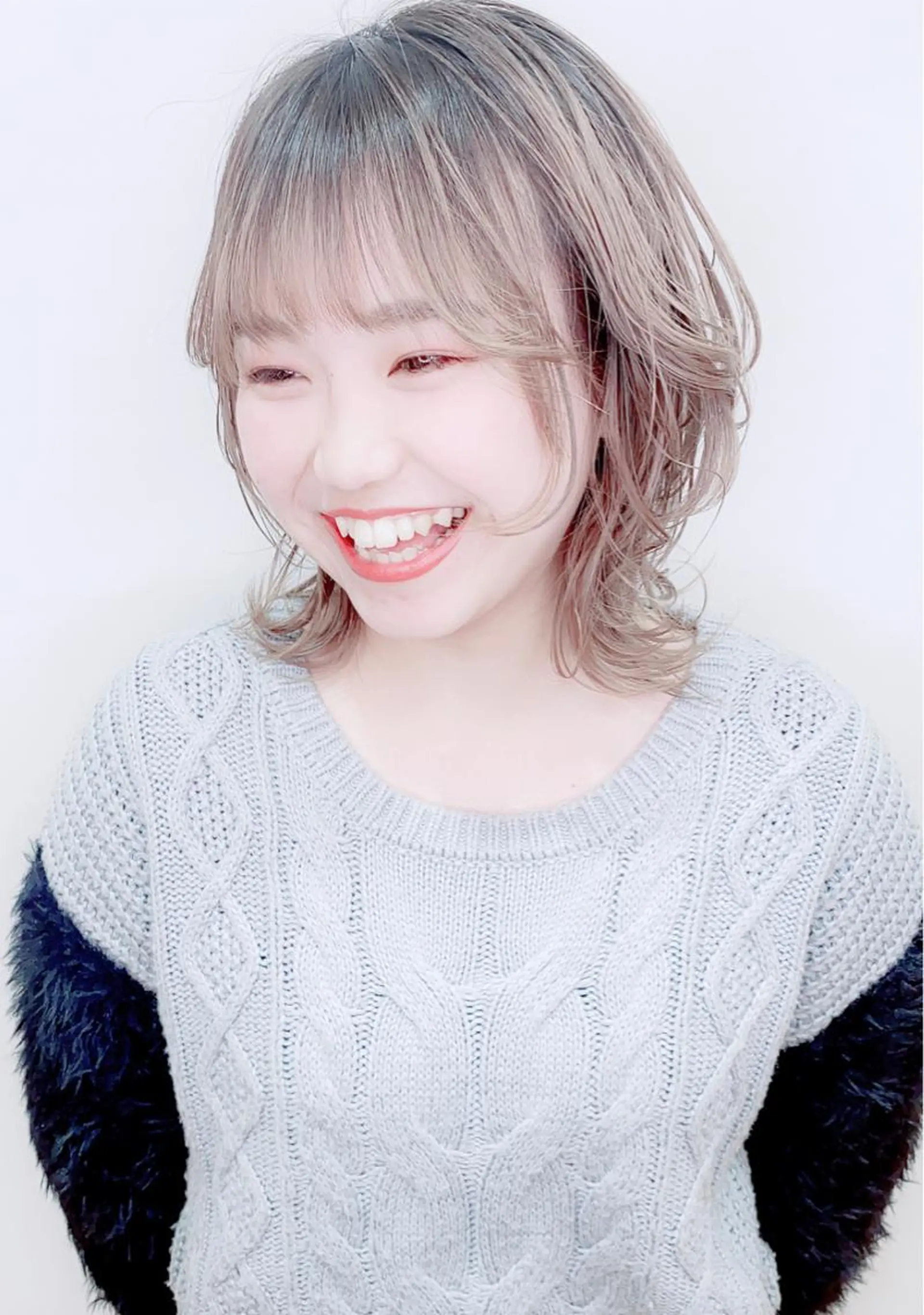 ミディアム カラー 大野 あさみのヘアスタイル