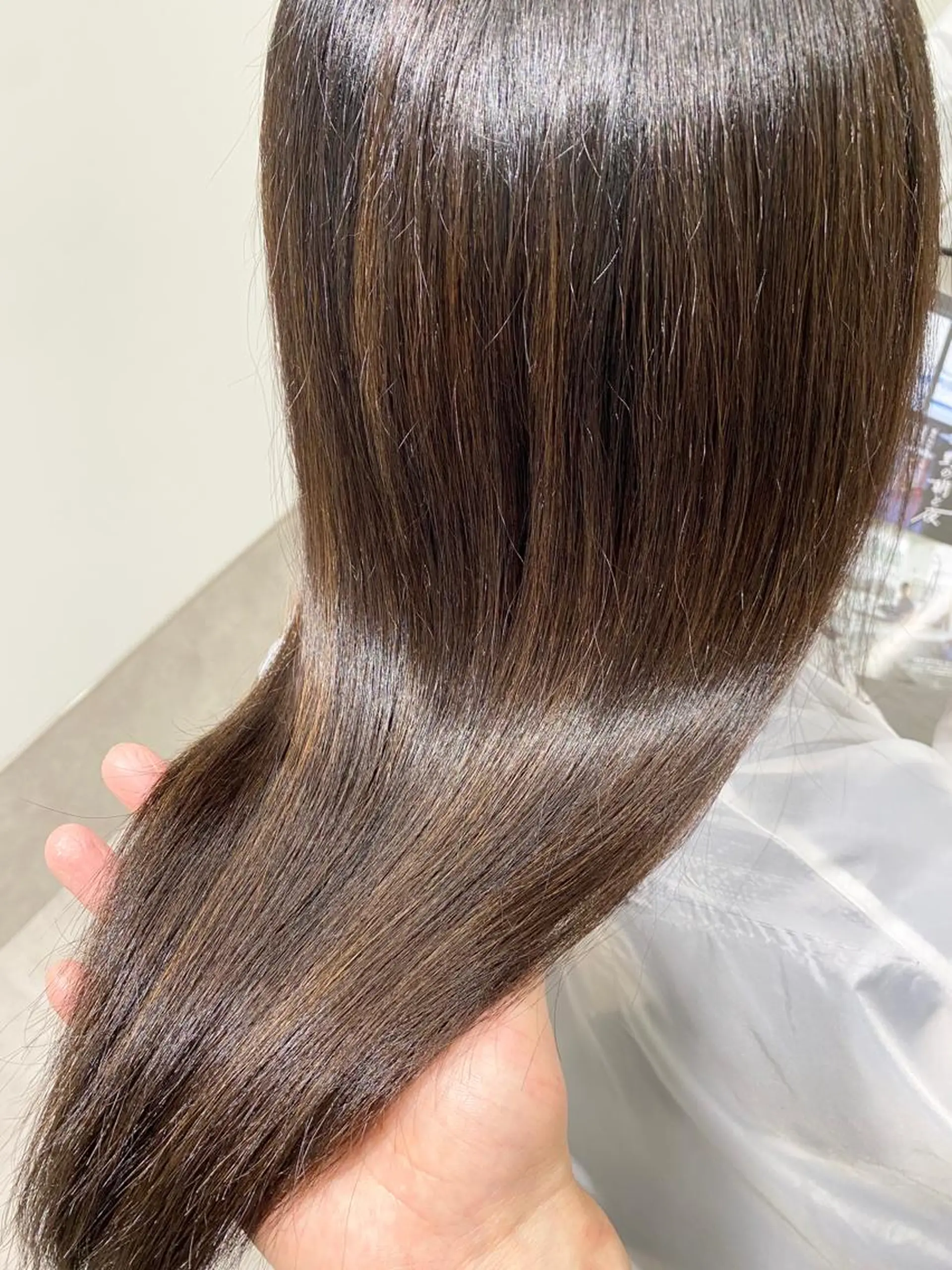 セミロング カラー 髪質改善 縮毛矯正 トリートメント ヘアカラー トリートメント ヘッドスパ 髪質改善・育髪サロンABELIA所属・大西 敦之のヘアスタイル