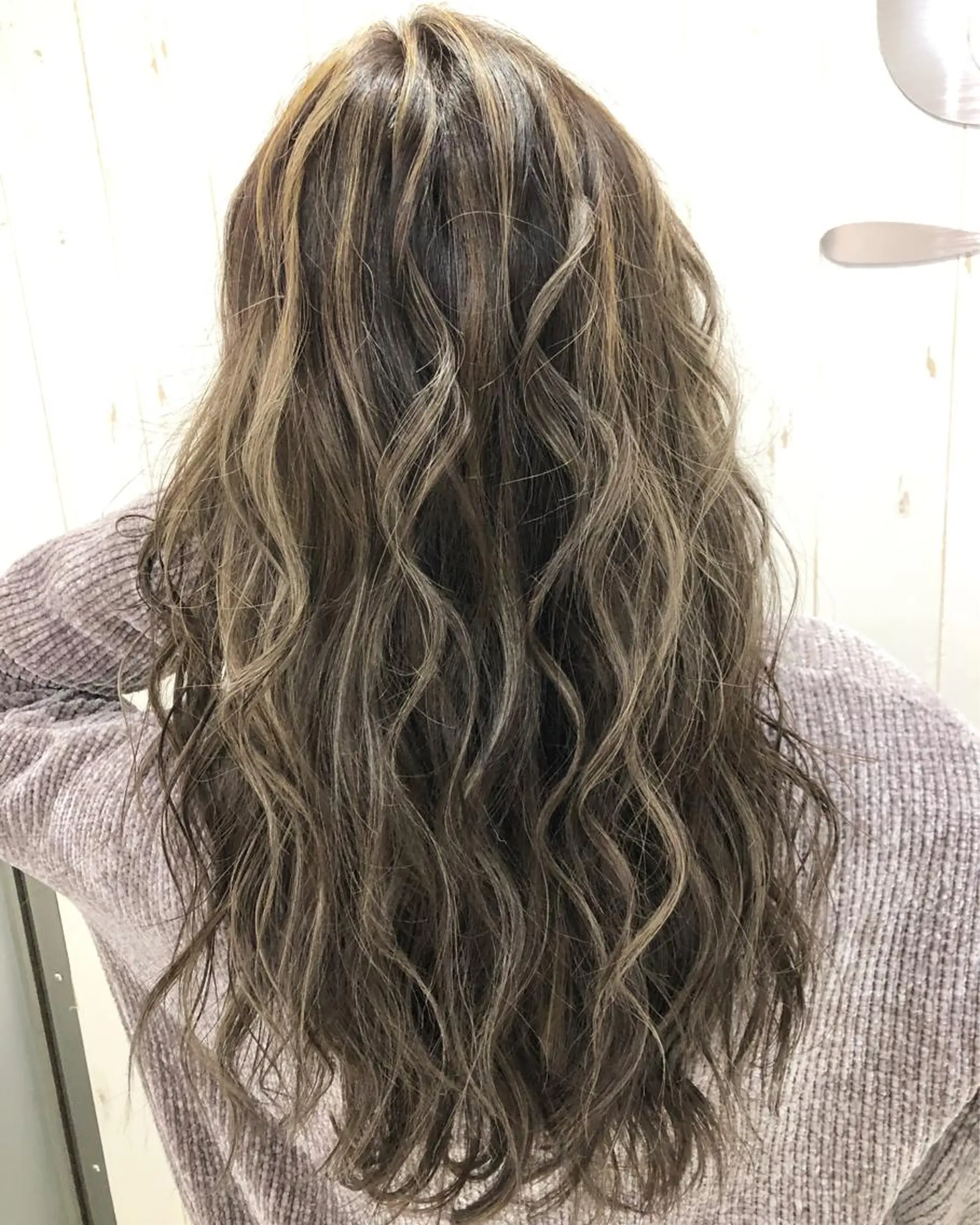 セミロング カラー メンズ ブリーチ特化型✂️ ハイトーンカラー👨のヘアスタイル