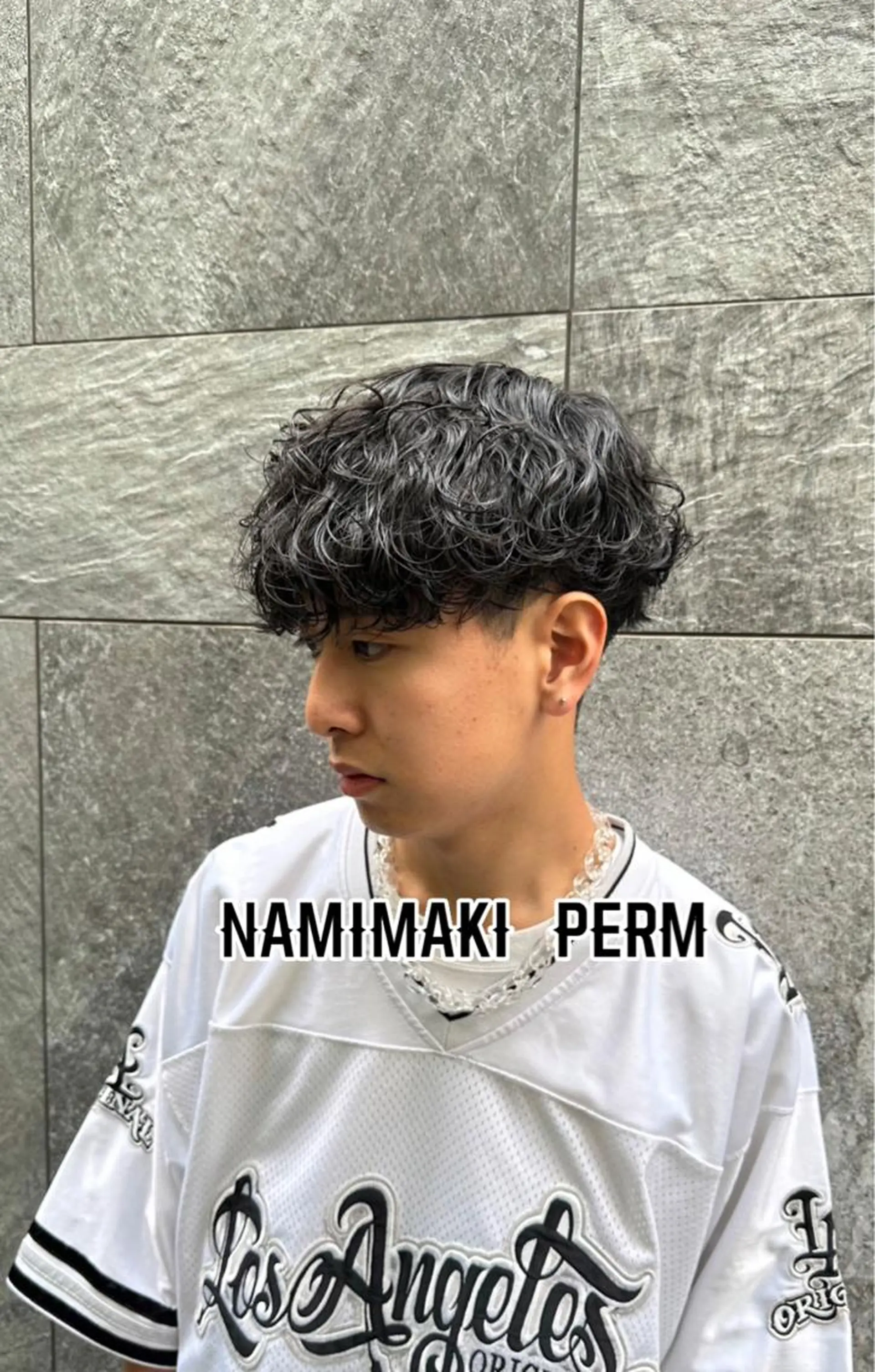 ミディアム パーマ メンズ ミディアムパーマ メンズパーマ 波巻きパーマ パーマ職人 渡邊　優雅のヘアスタイル