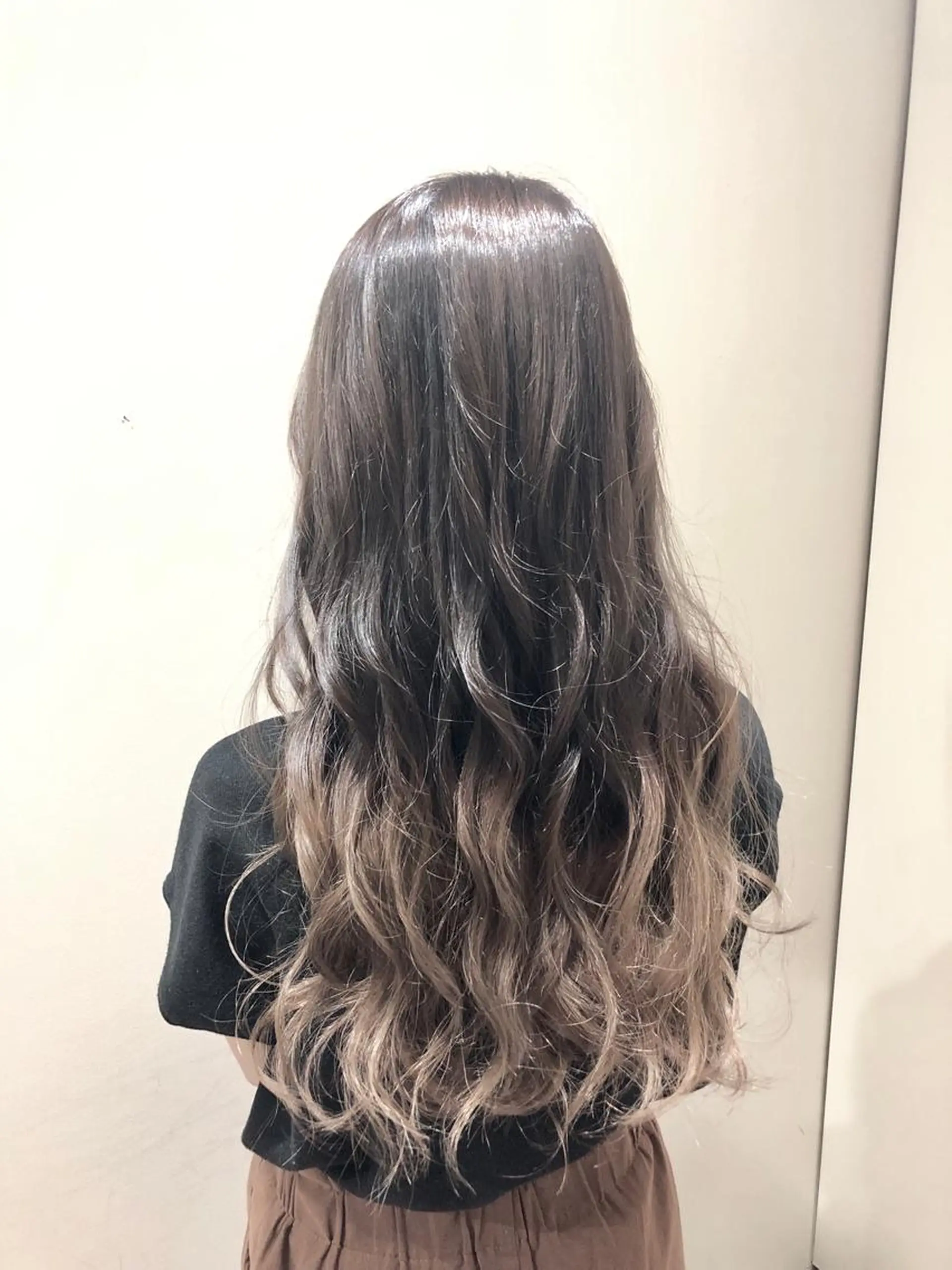 ロング カラー グラデーションカラー グレージュ ヘアカラー トリートメント 💓シールエクステ for...のヘアスタイル