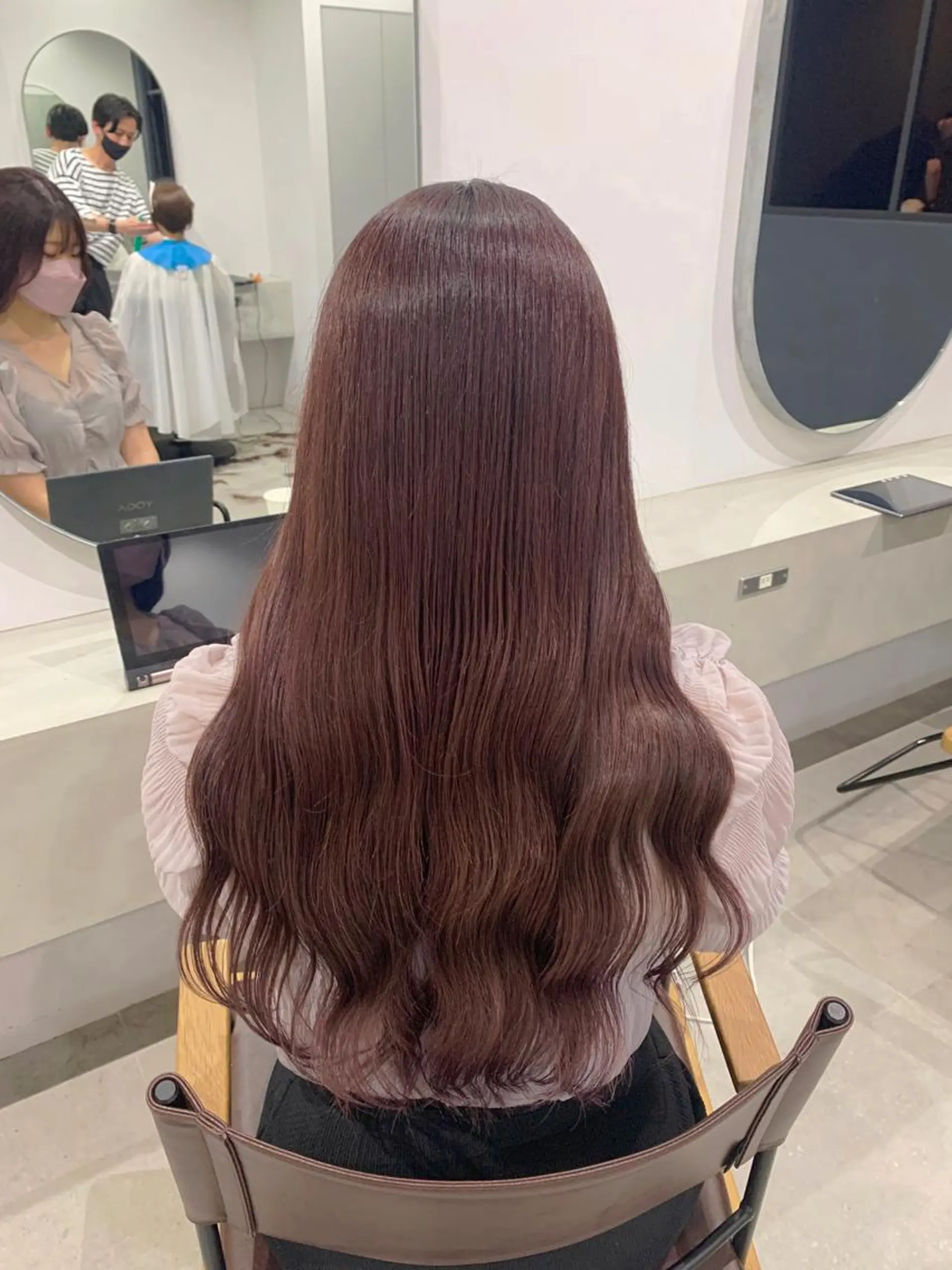 ロング パープルカラー カット ヘアカラー トリートメント traceby8所属・traceby8 小濱彰太のヘアスタイル