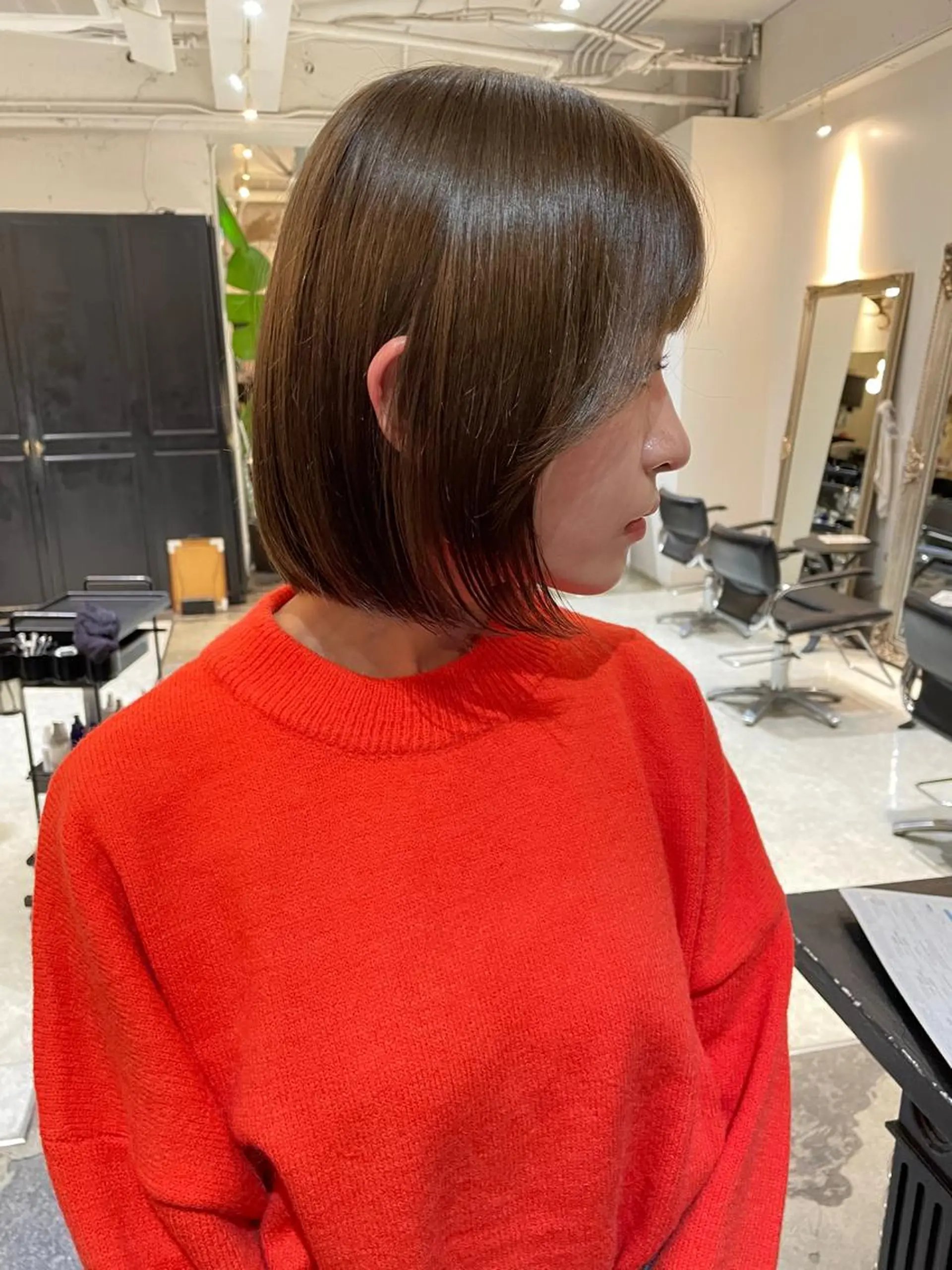 ミディアム カラー パーマ ヘアアレンジ ネイル マツエク・マツパ アイブロウ 前髪パーマ/割れ癖 /レイヤー/駅近のヘアスタイル