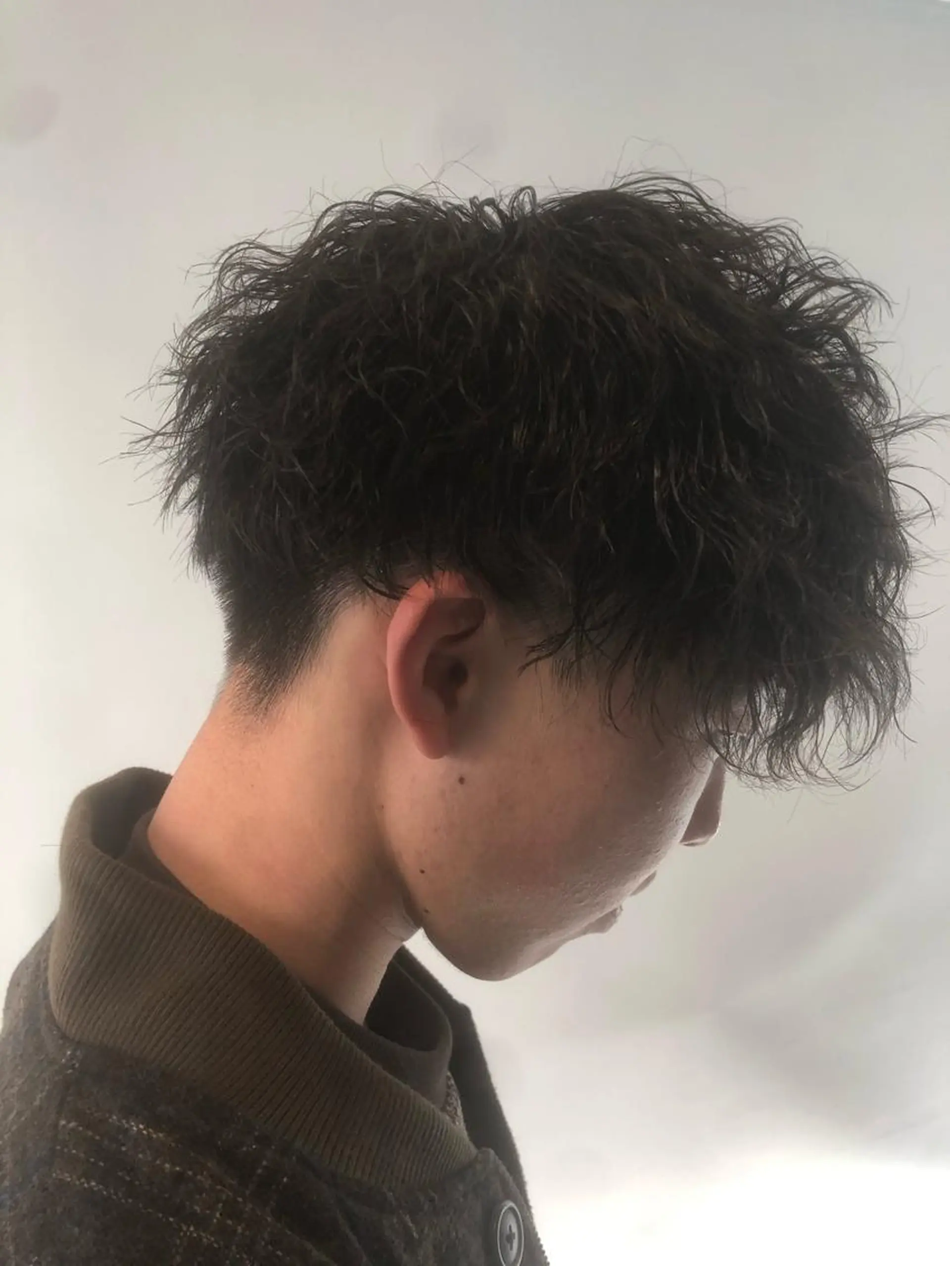 ミディアム パーマ メンズ カット パーマ ワタナベ テルマサのヘアスタイル